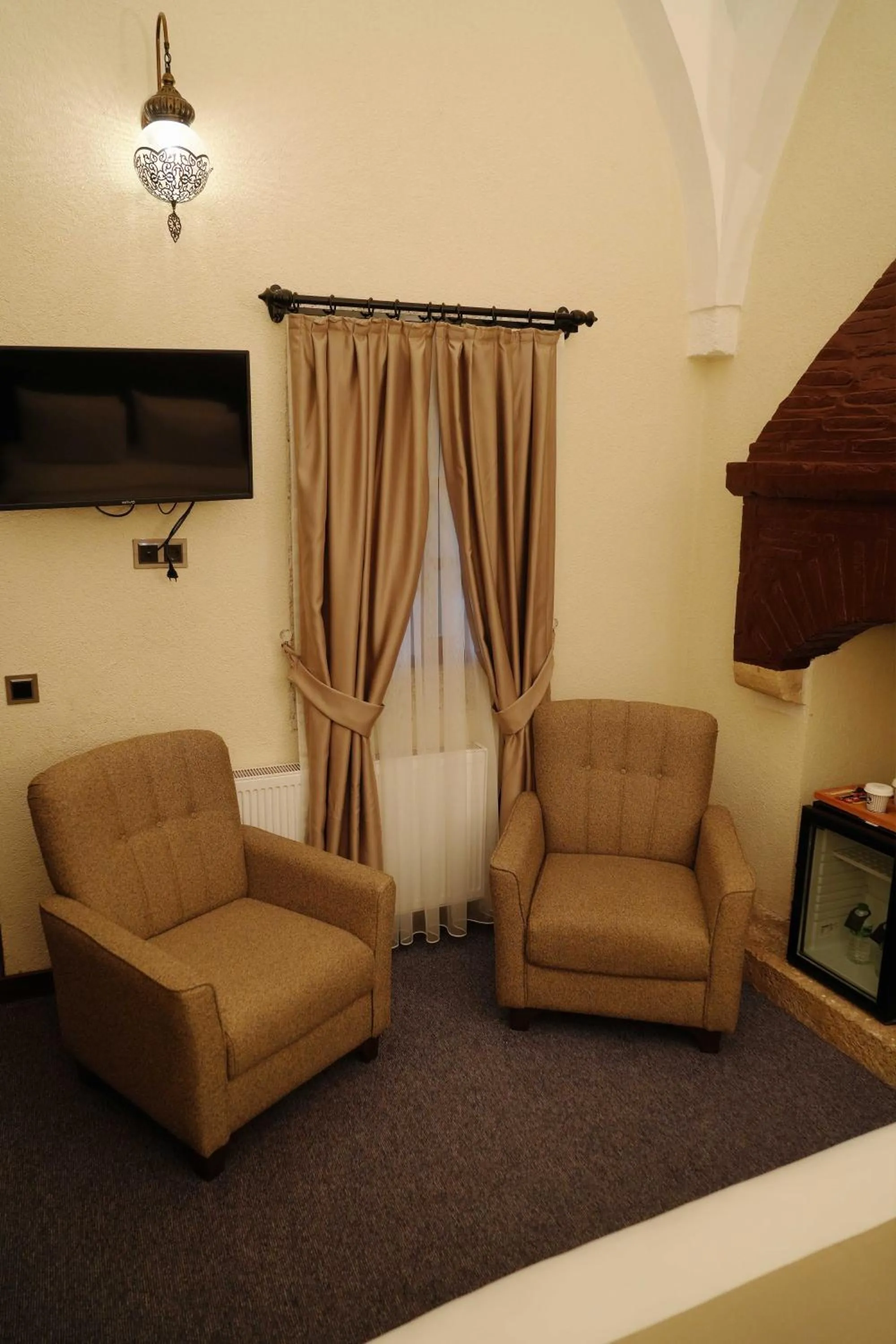 Family in Rüstempaşa Kervansaray Hotel with Free Parking