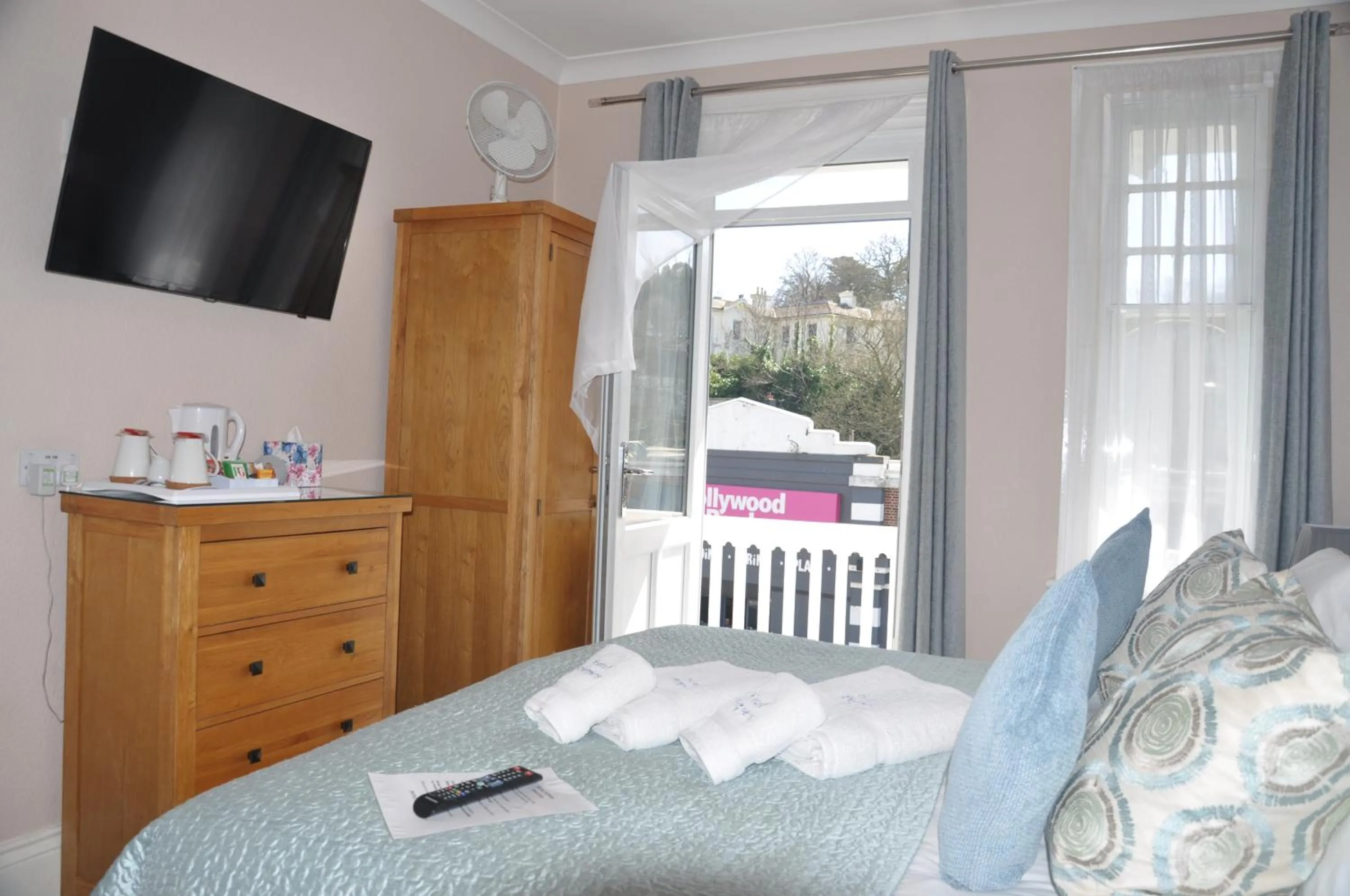 Bedroom, Bed in Hotel Peppers