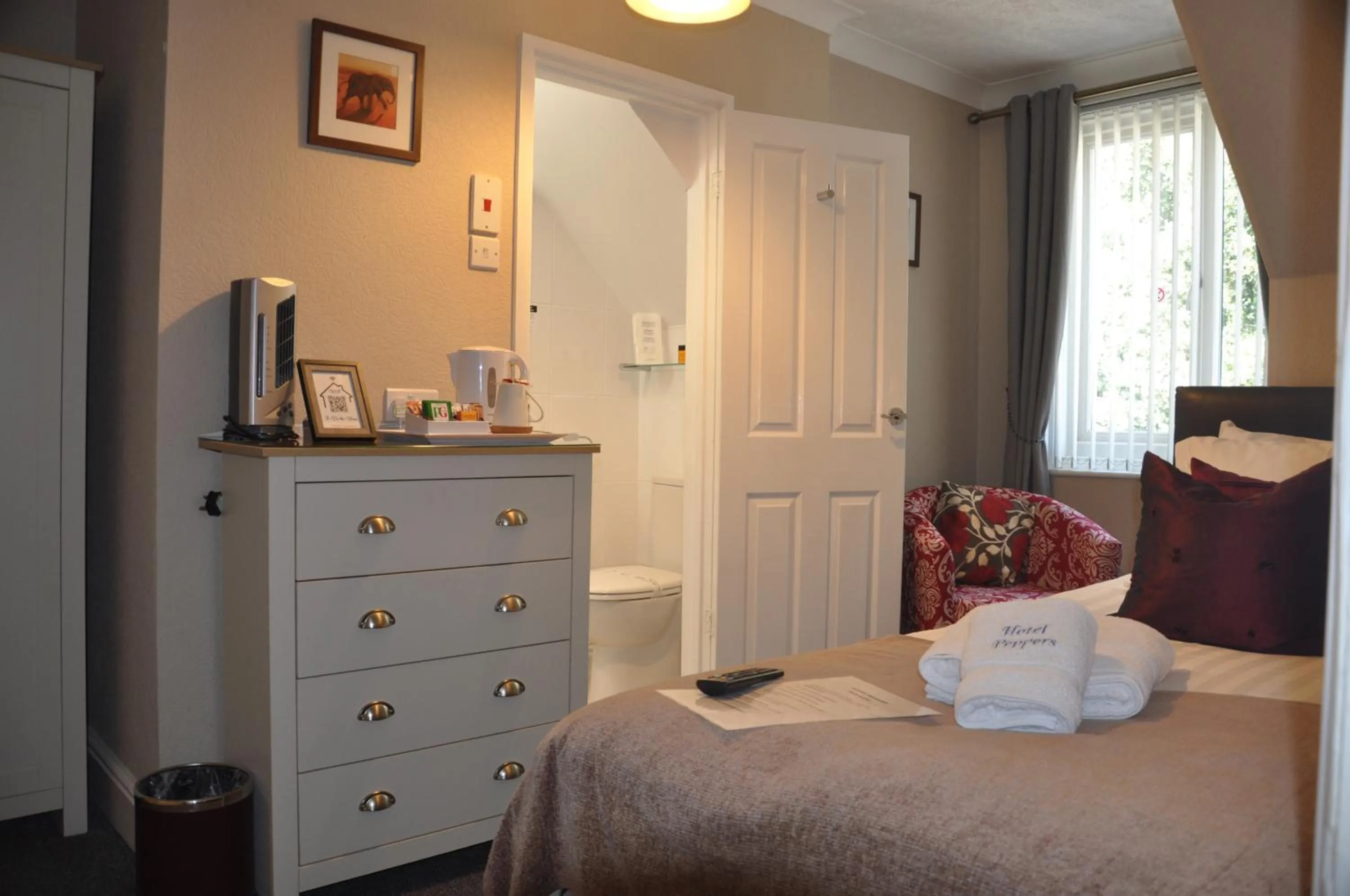 Bedroom, Bed in Hotel Peppers