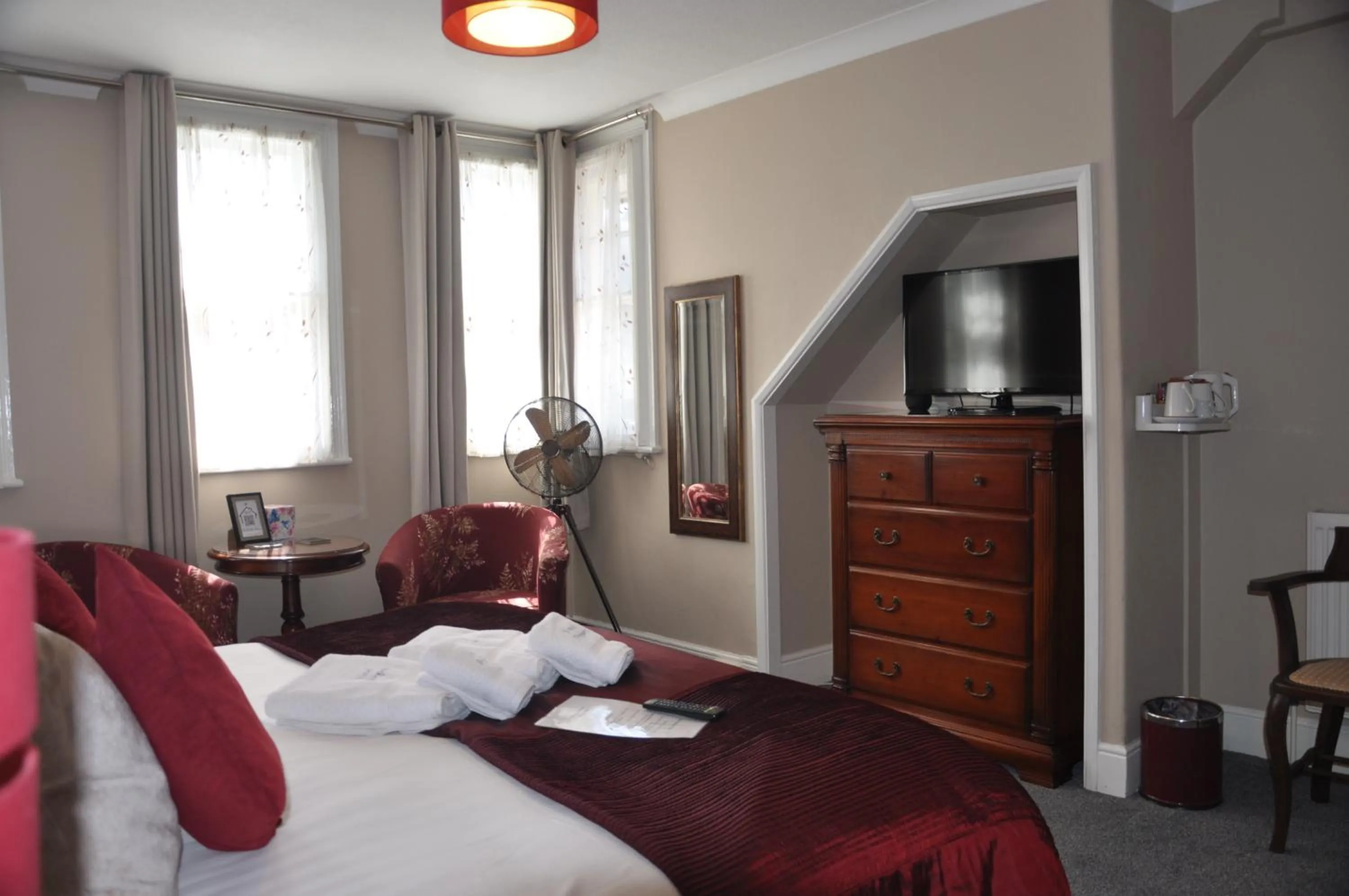 Bedroom, Bed in Hotel Peppers