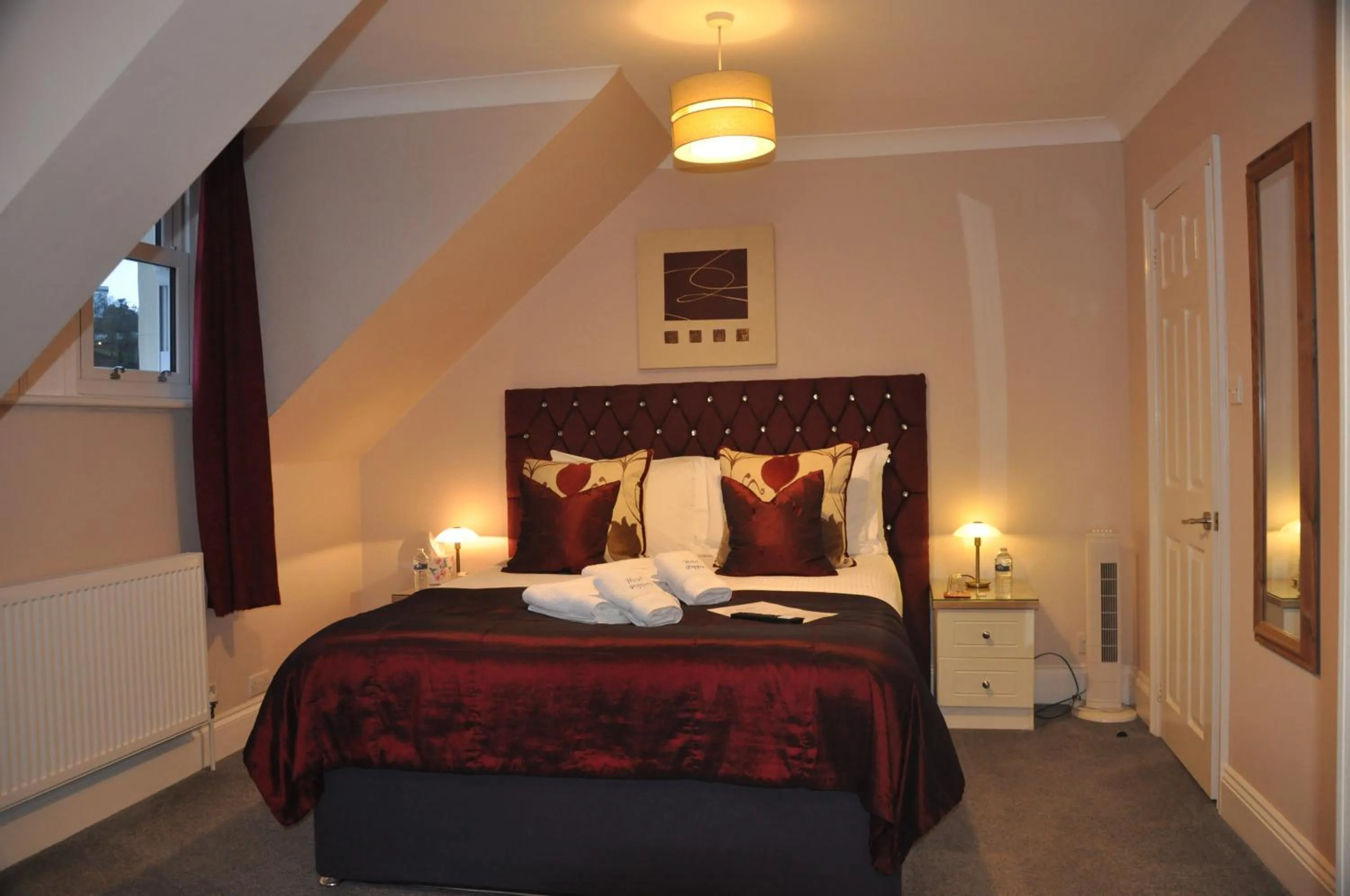 Bedroom, Bed in Hotel Peppers