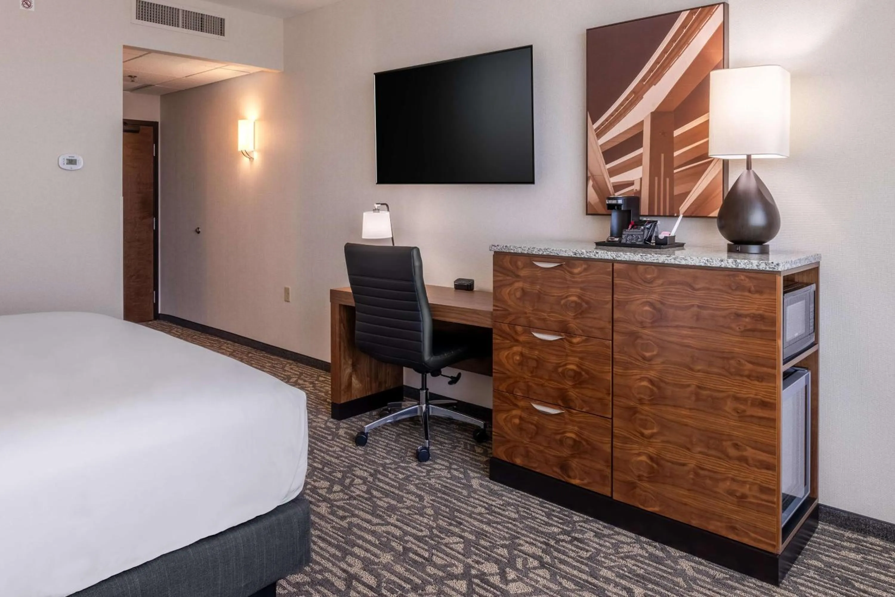 Bedroom, Bed in Drury Plaza Hotel Dallas Arlington