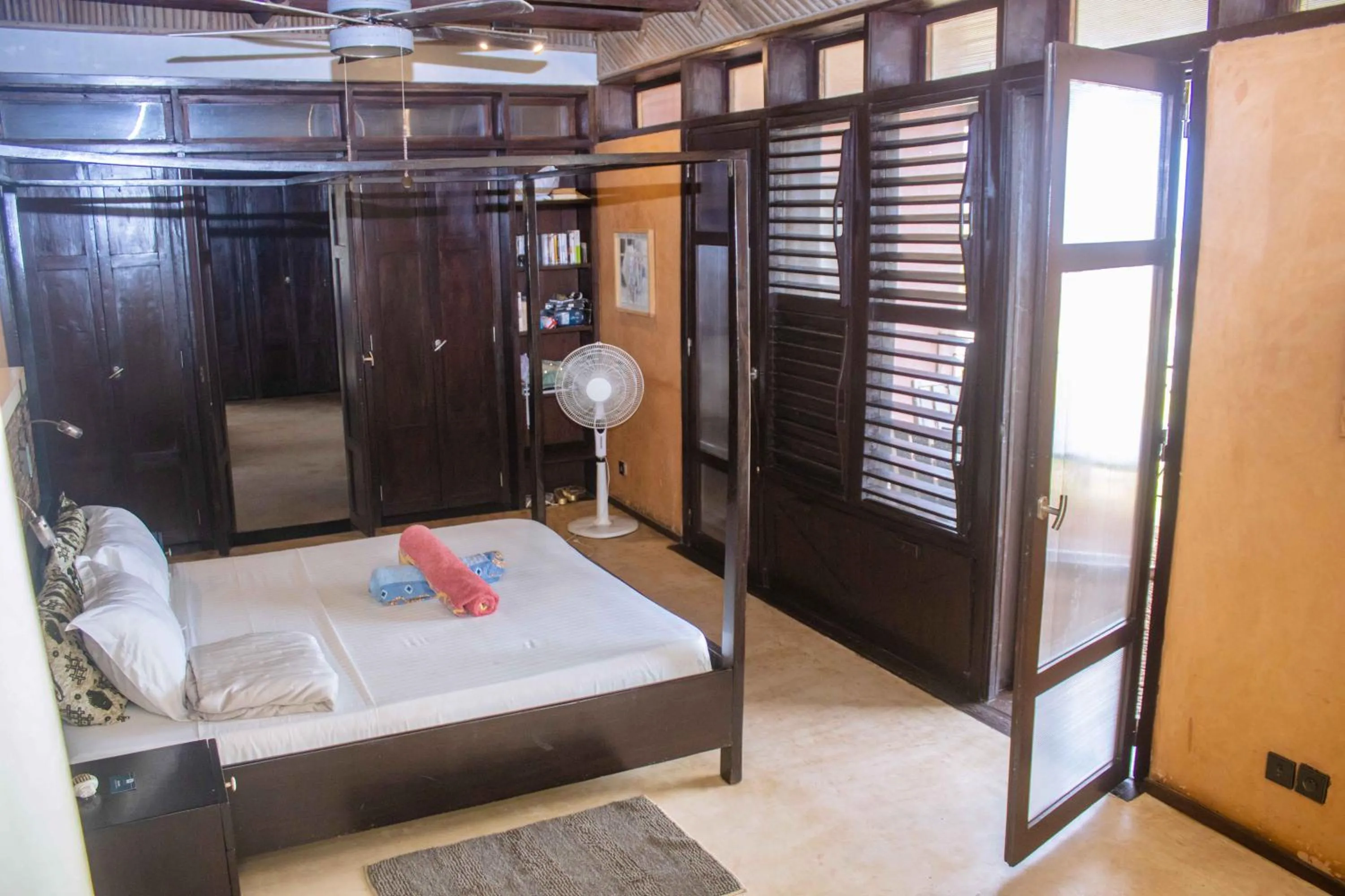 Bed in La Maison Bleue Lome