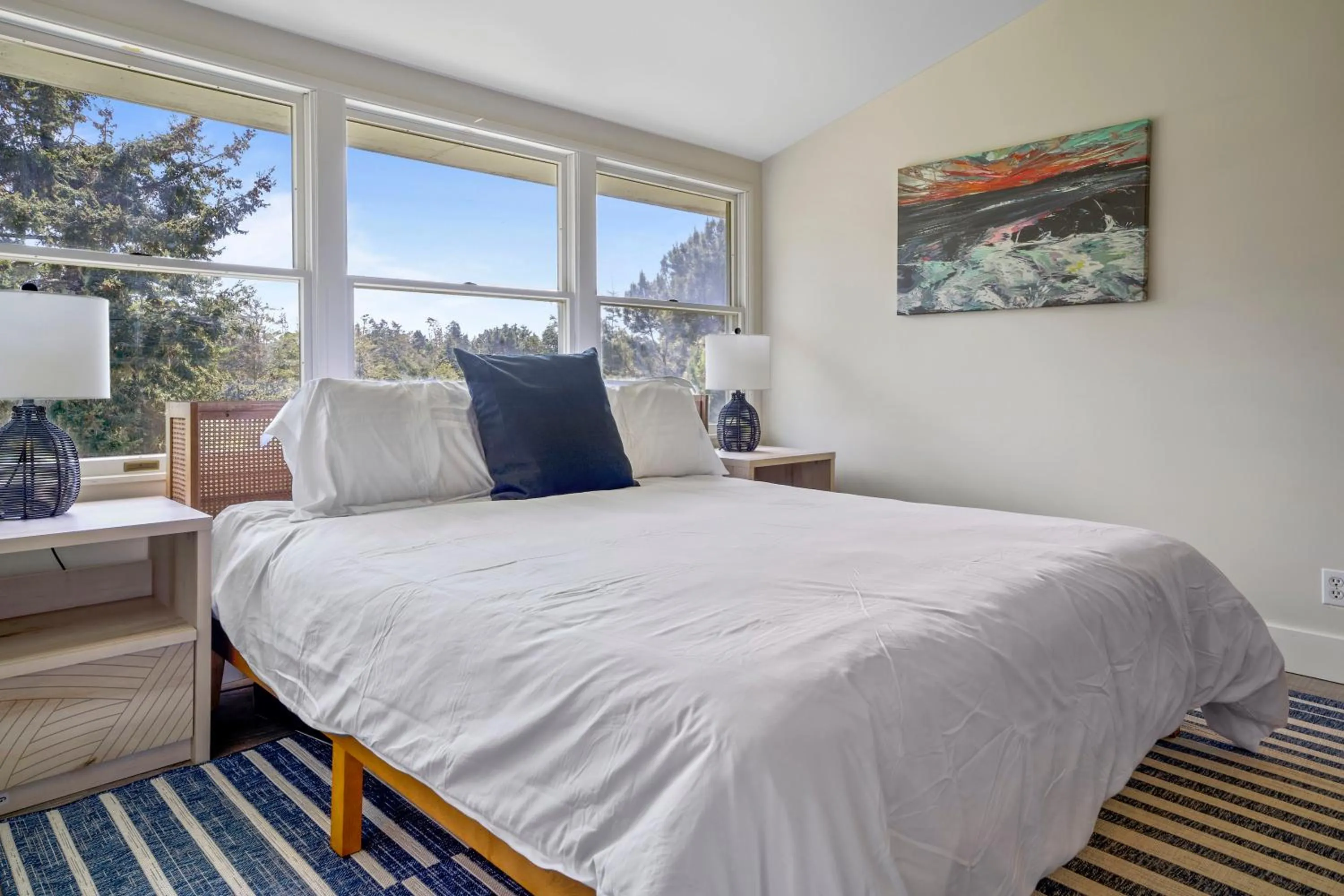 Bed in Mendo Bungalow