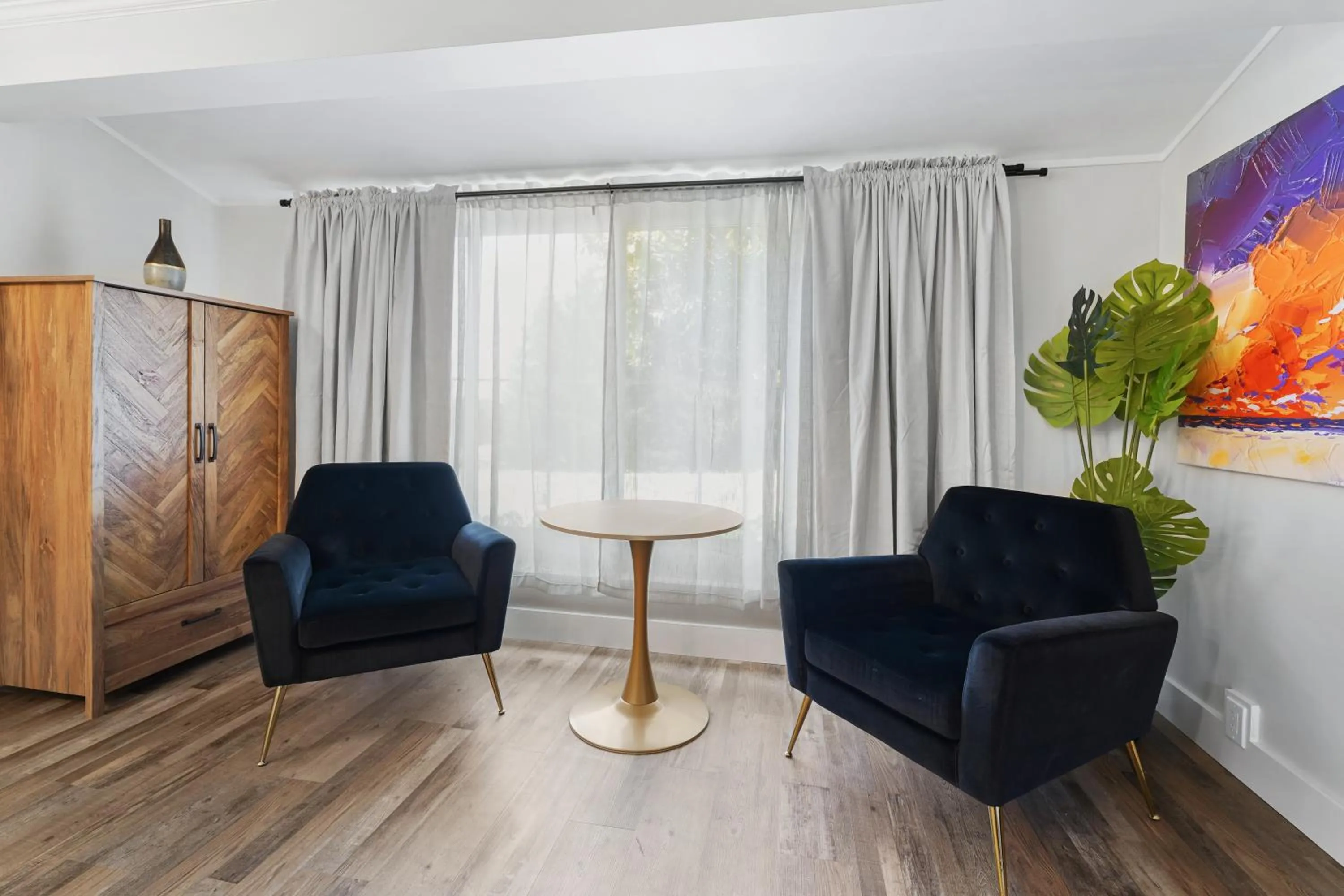 Living room in Mendo Bungalow