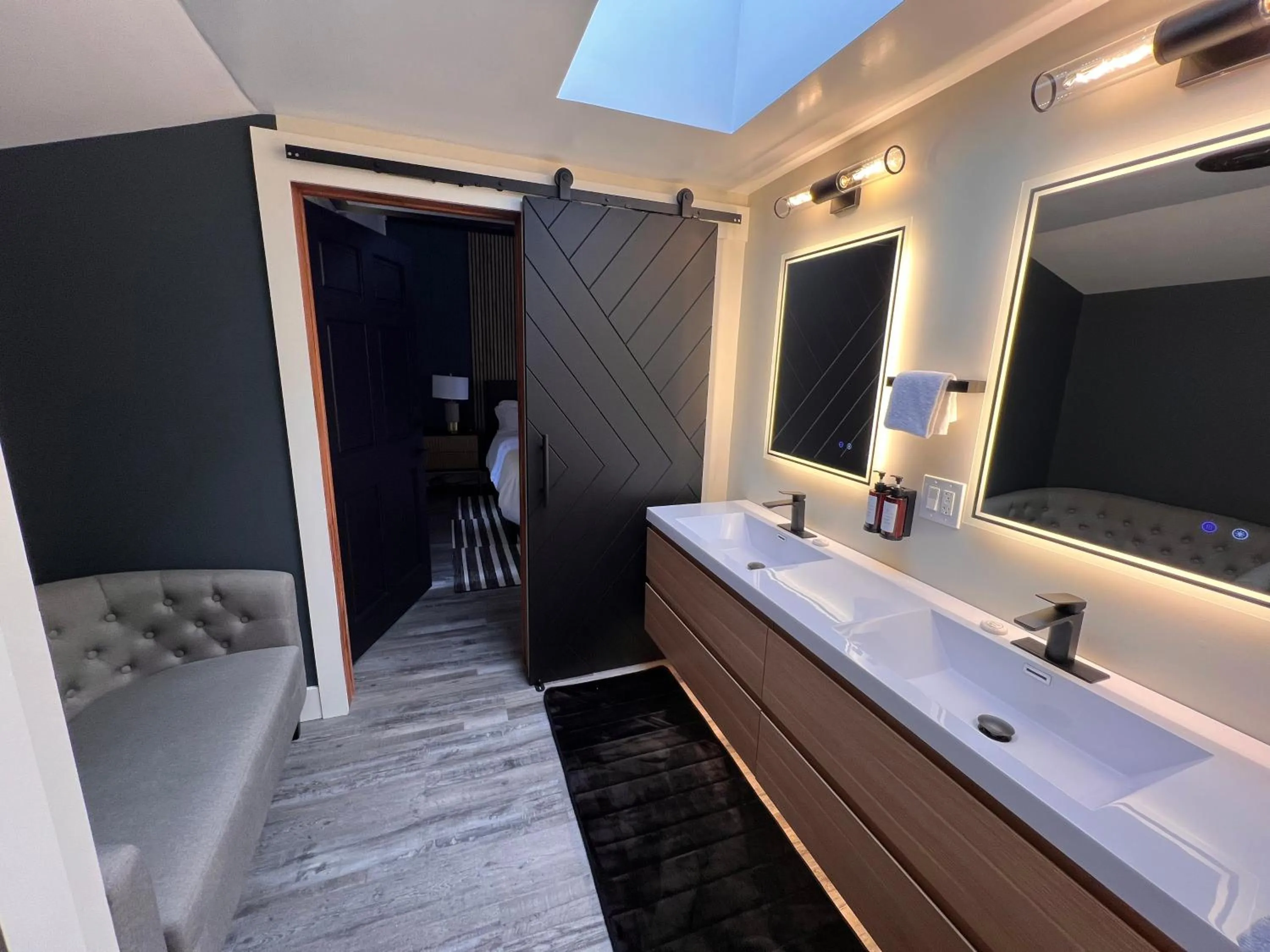 Bedroom in Mendo Bungalow