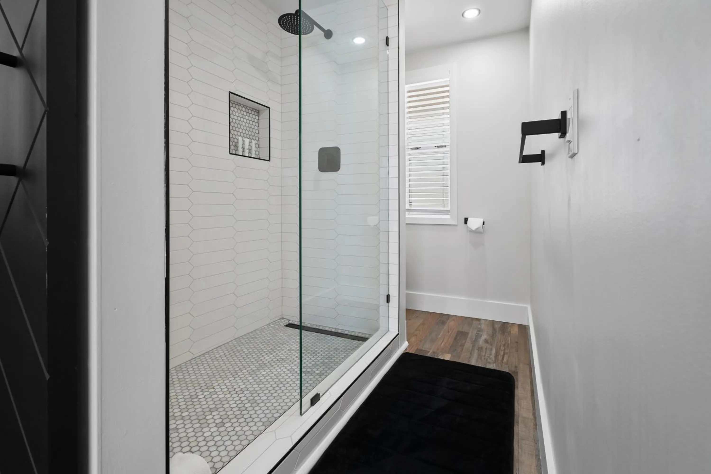 Shower in Mendo Bungalow