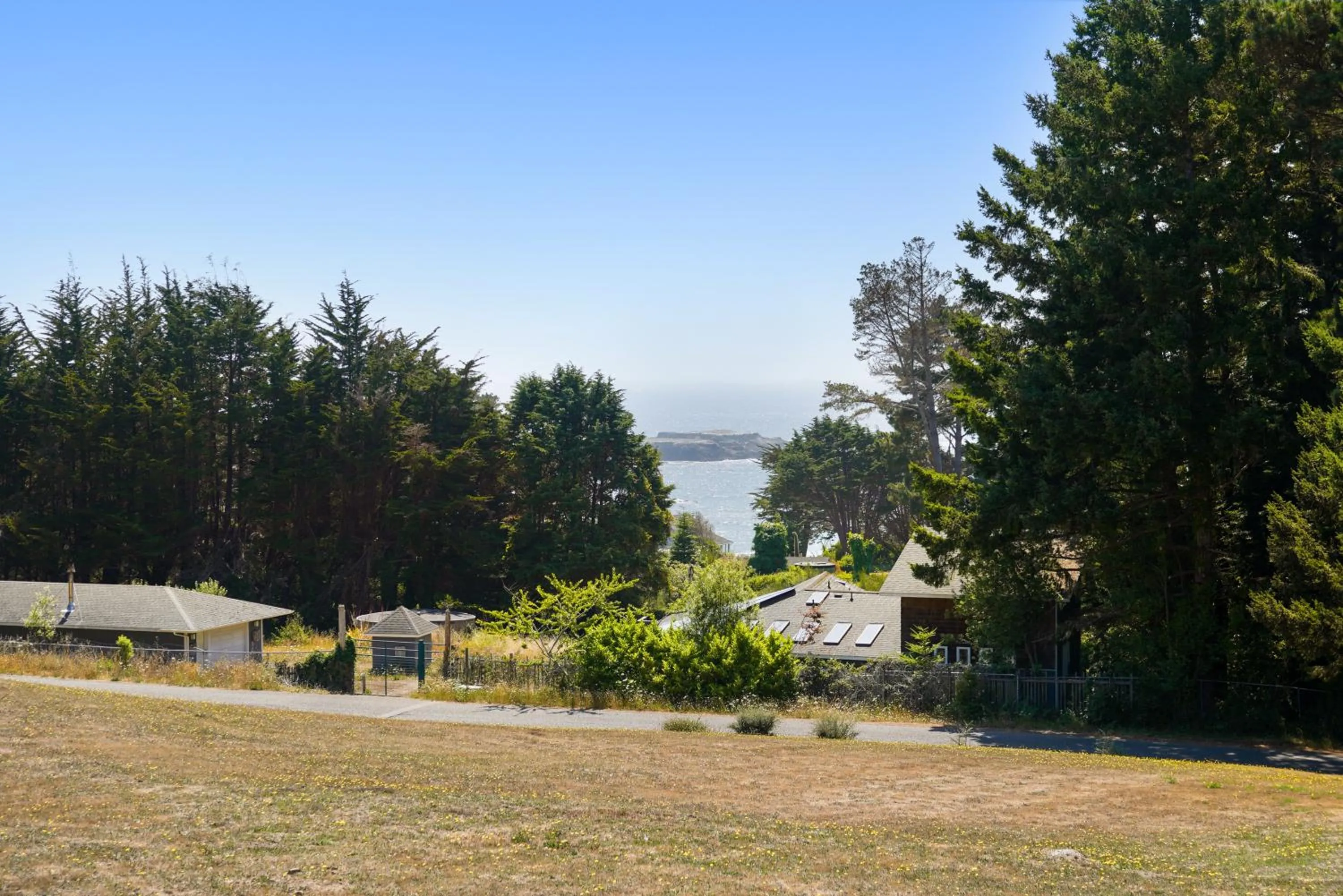 Day in Mendo Bungalow