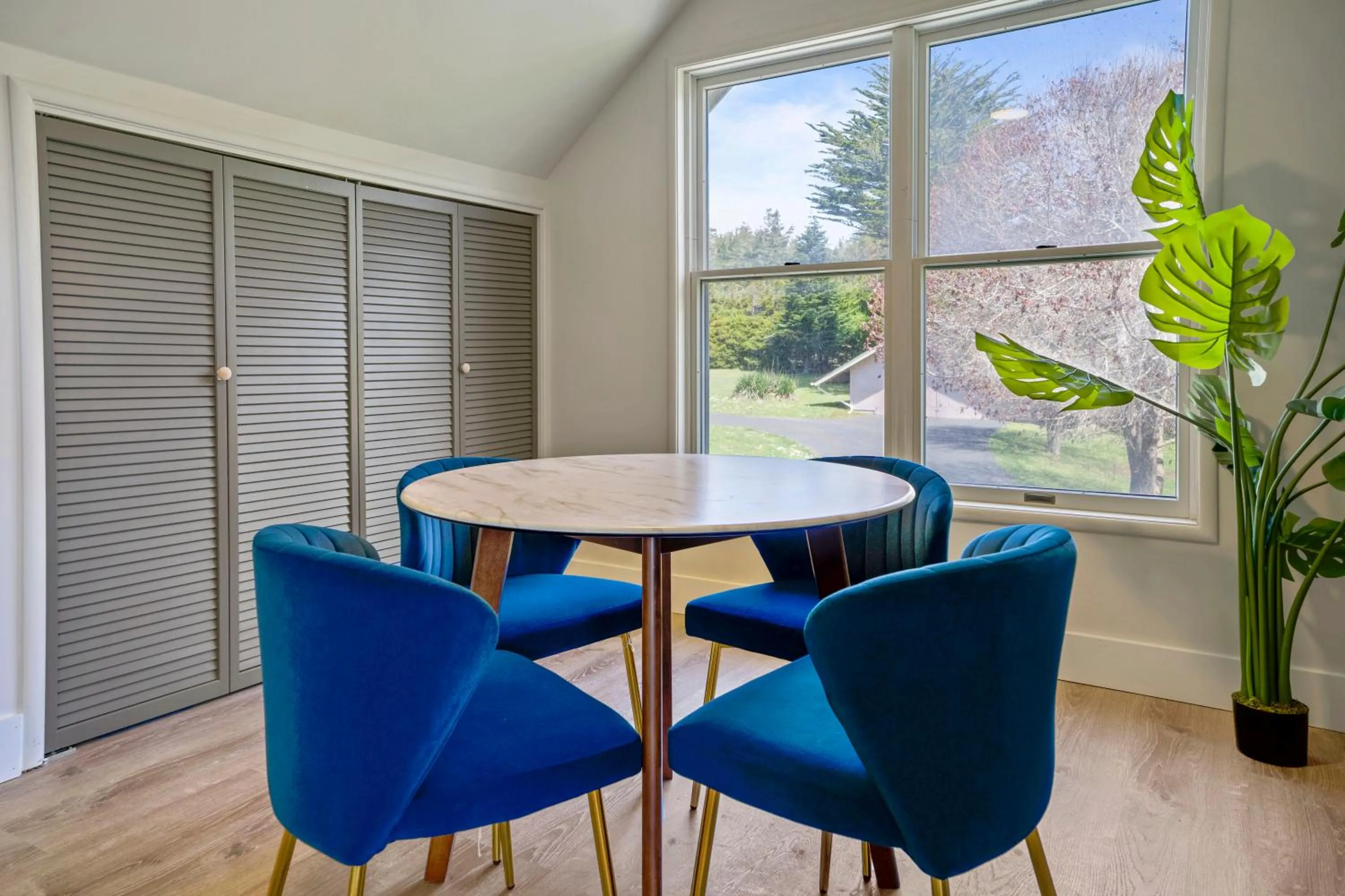 Seating area in Mendo Bungalow