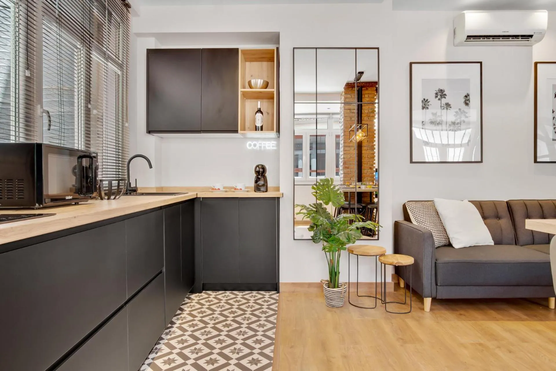 Kitchen or kitchenette in Modern & Quite Appartment at Larios