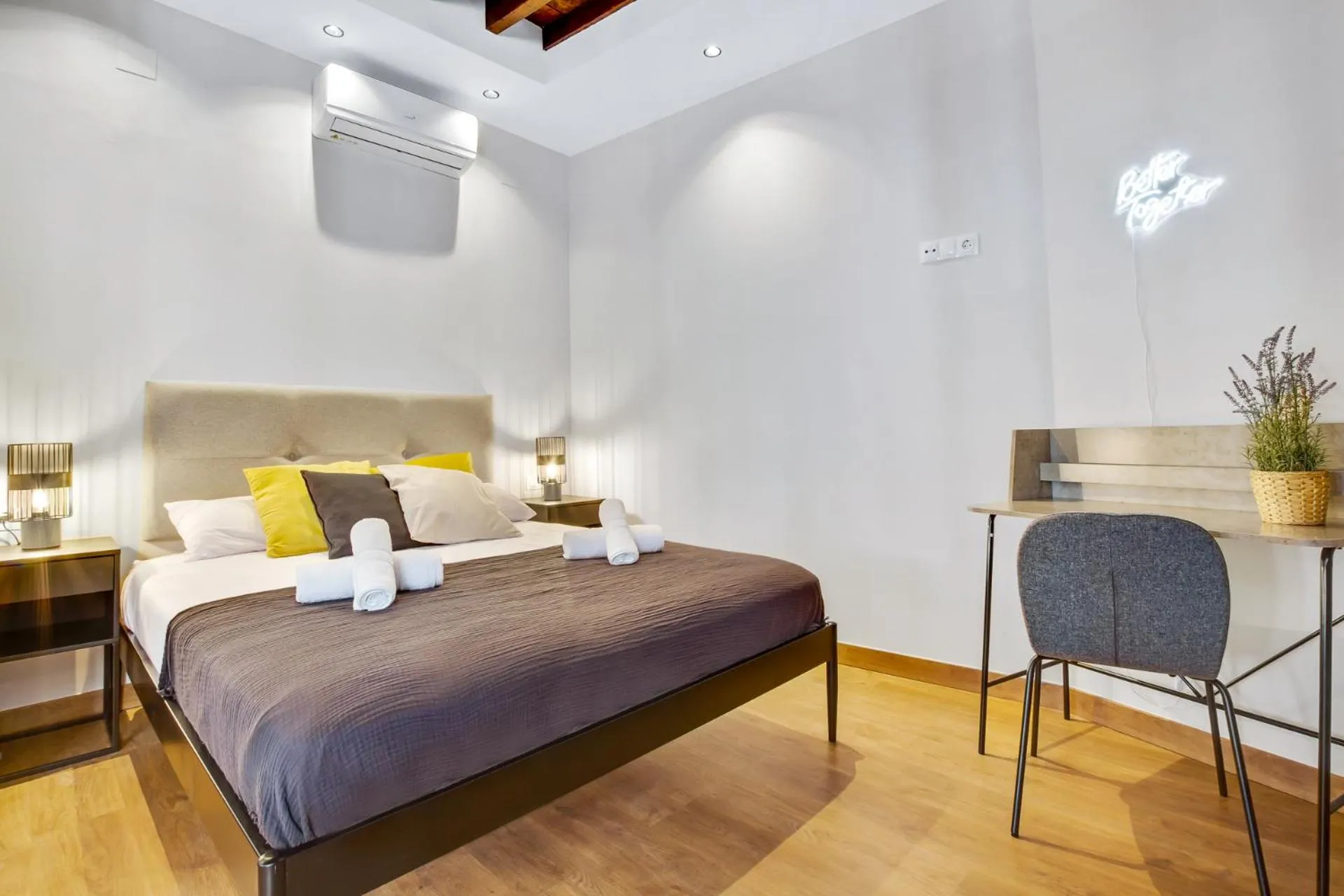 Bed in Modern & Quite Appartment at Larios