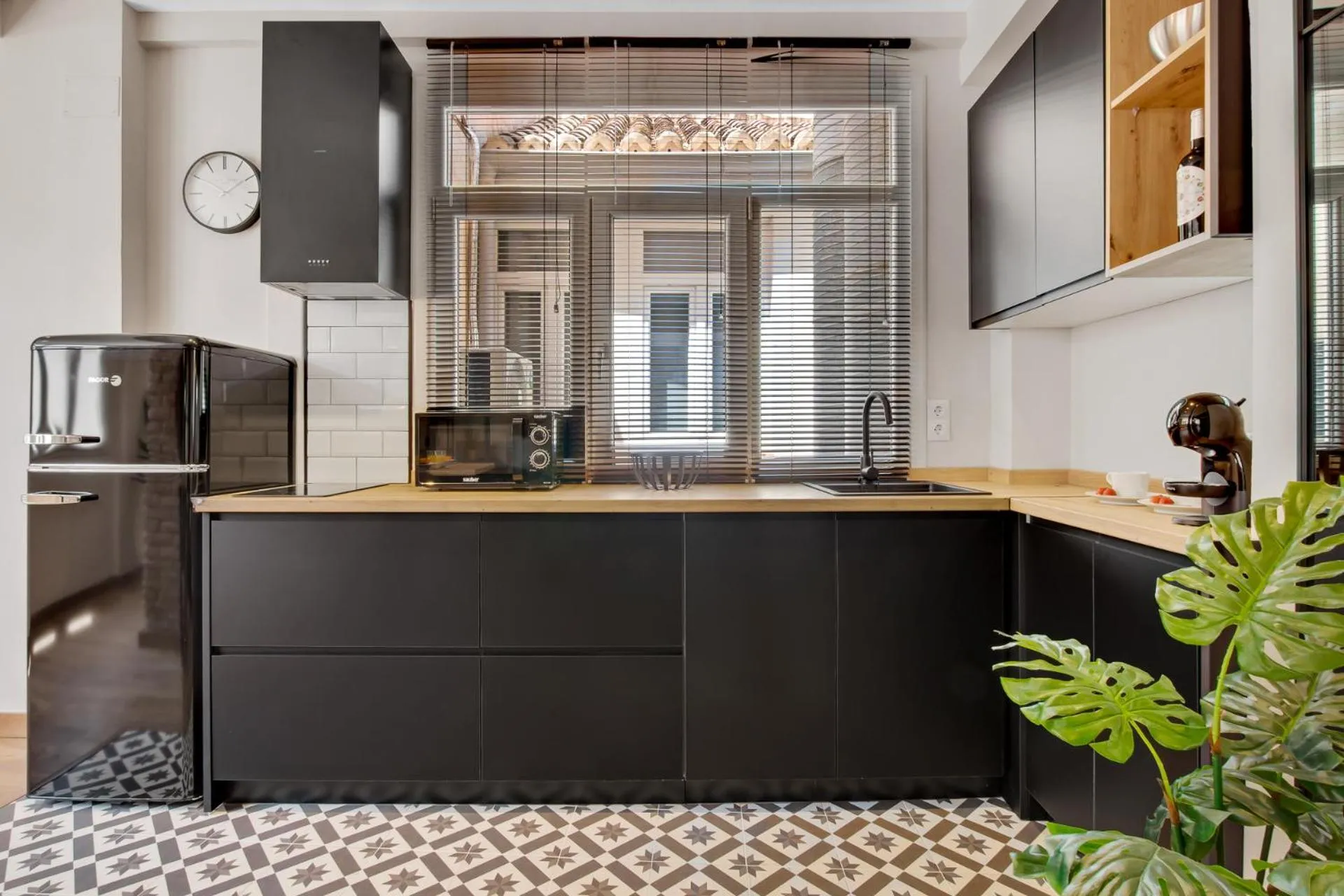 Kitchen or kitchenette in Modern & Quite Appartment at Larios
