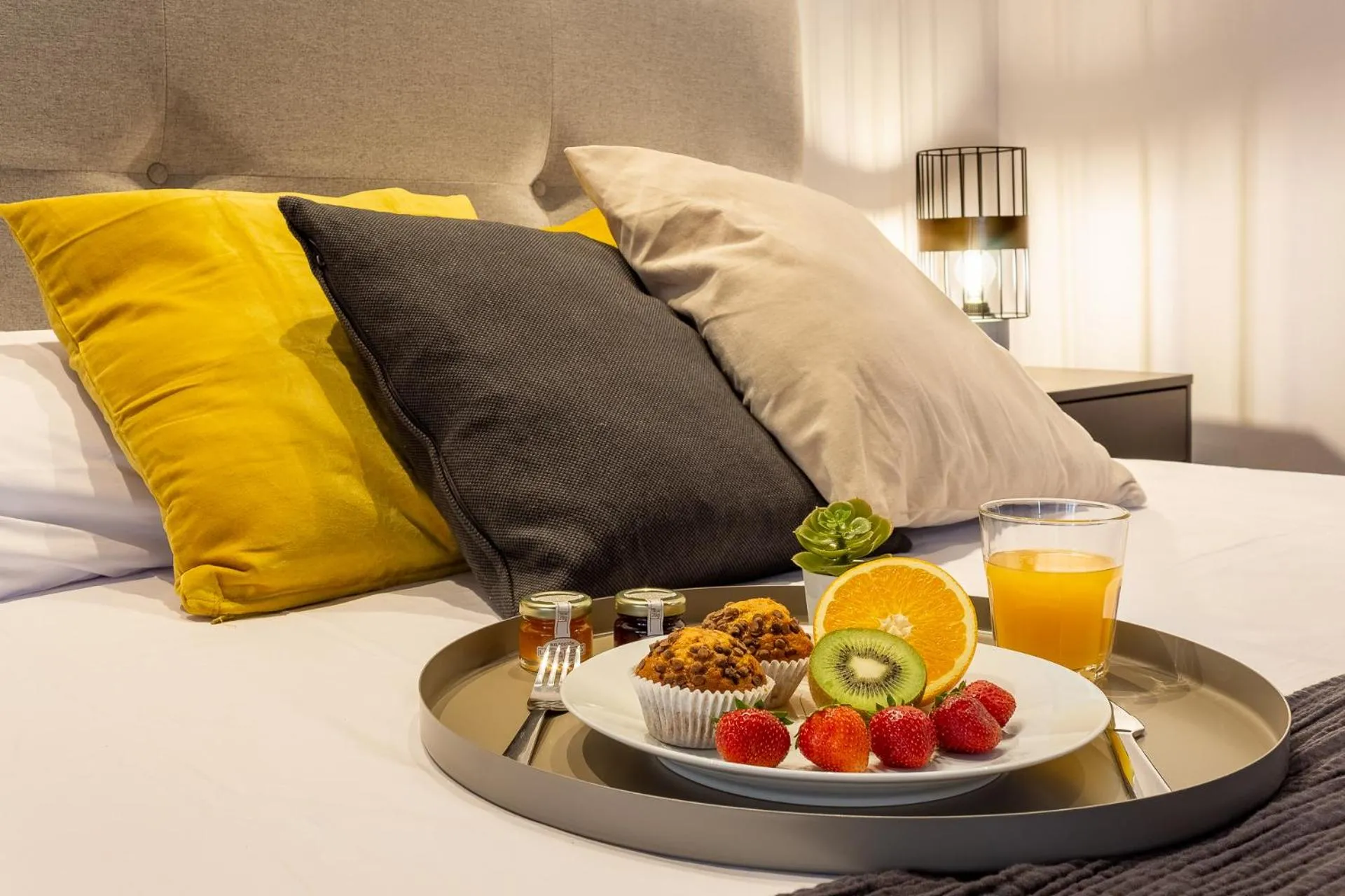 Photo of the whole room, Bed in Modern & Quite Appartment at Larios