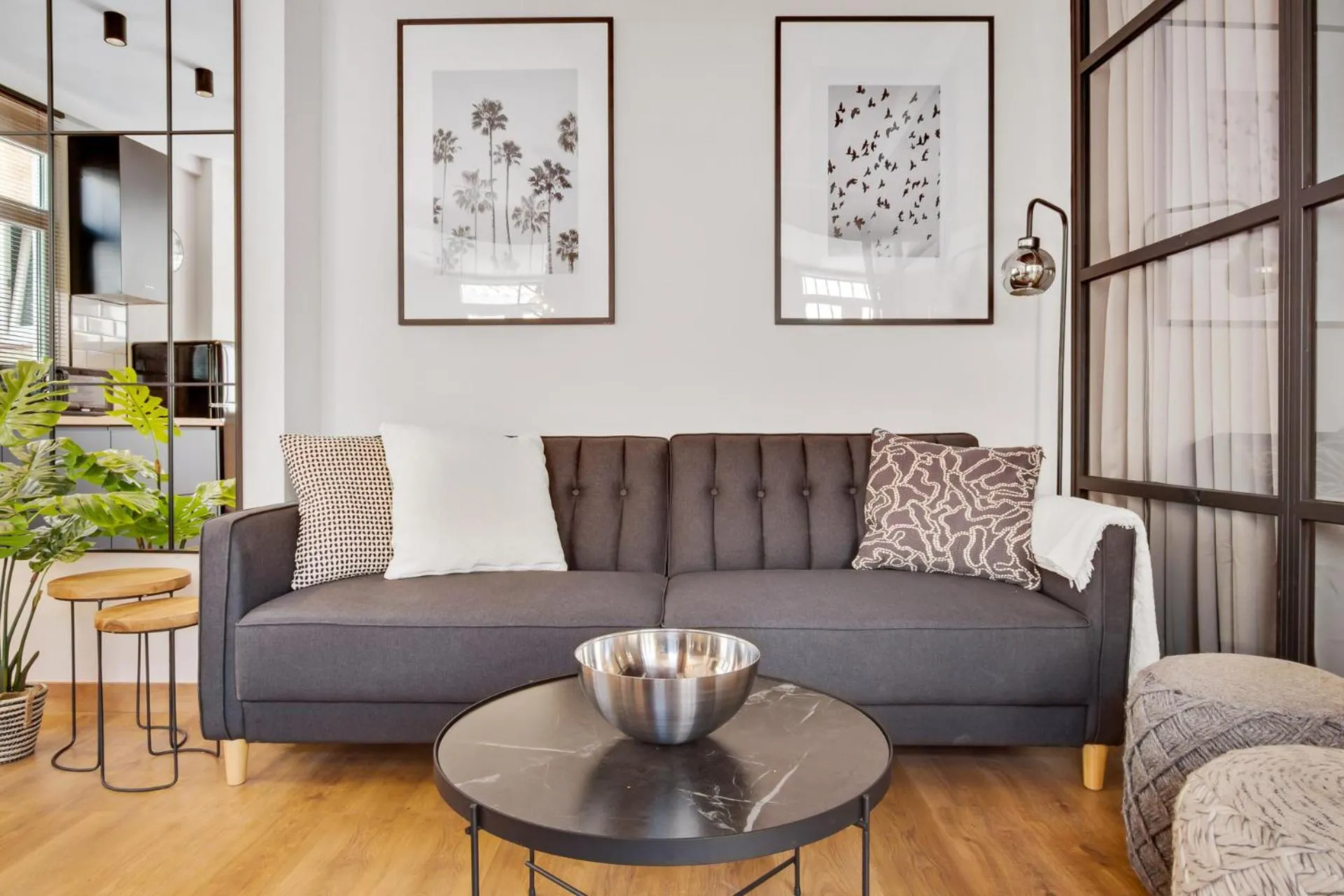 Living room in Modern & Quite Appartment at Larios