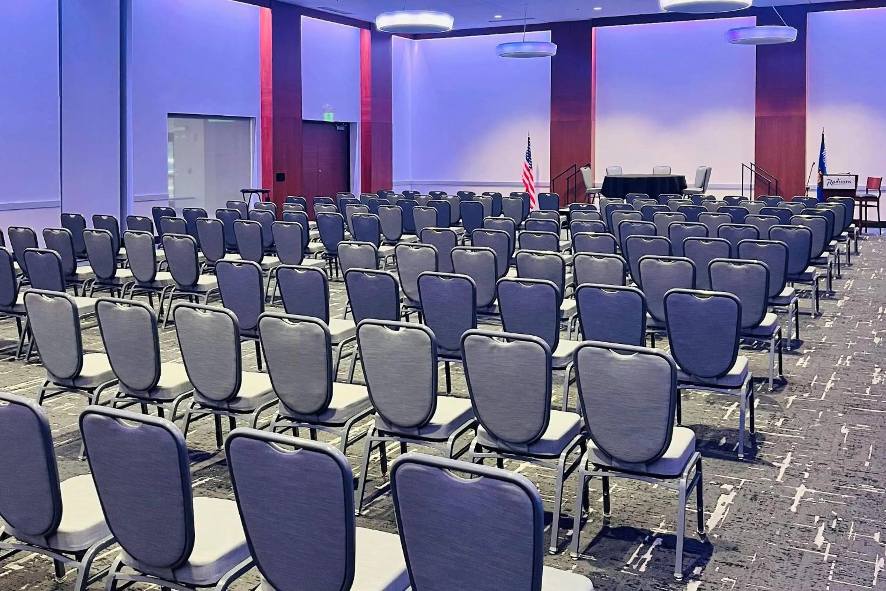 Meeting/conference room in Radisson Hotel La Crosse