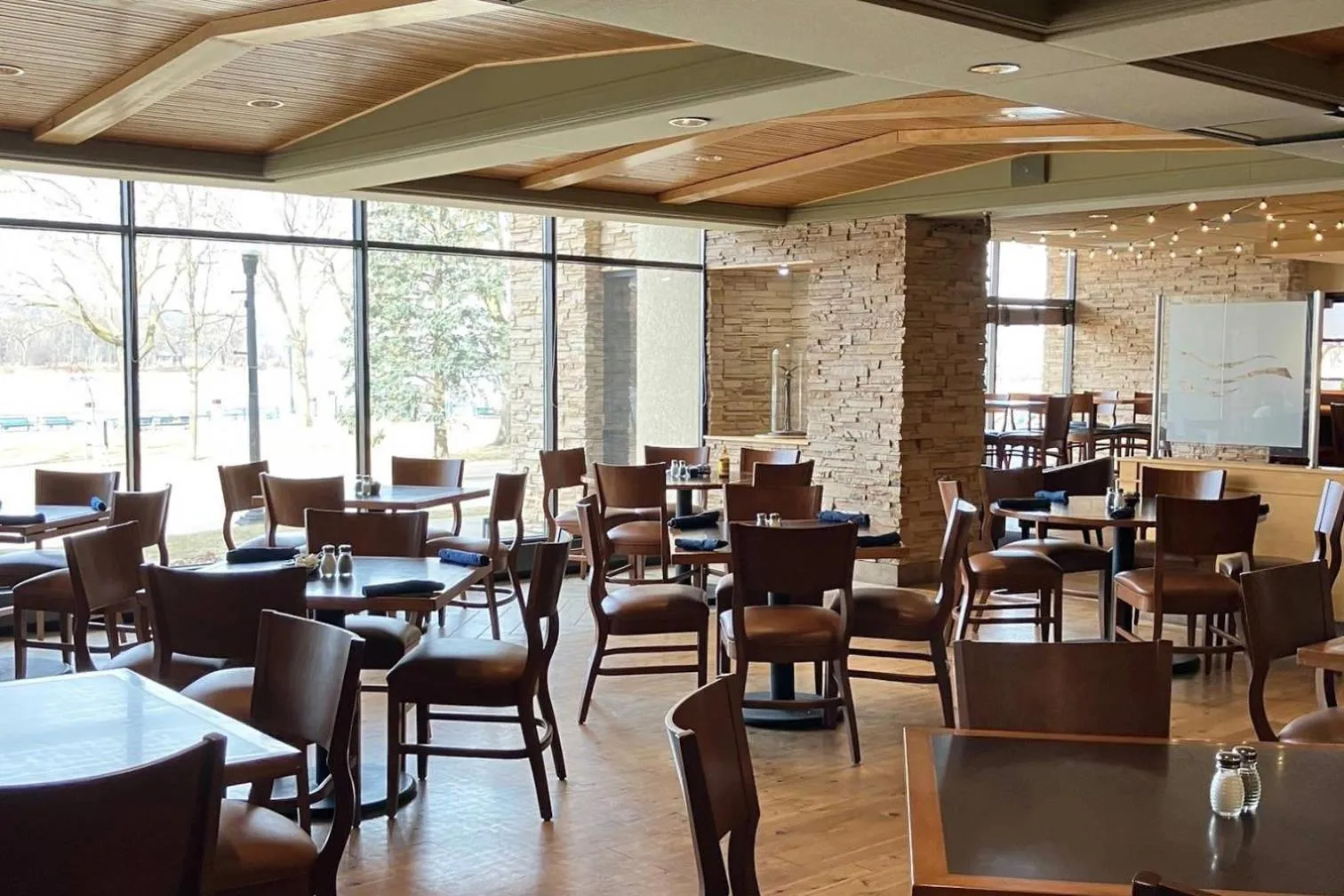 Restaurant/places to eat in Radisson Hotel La Crosse