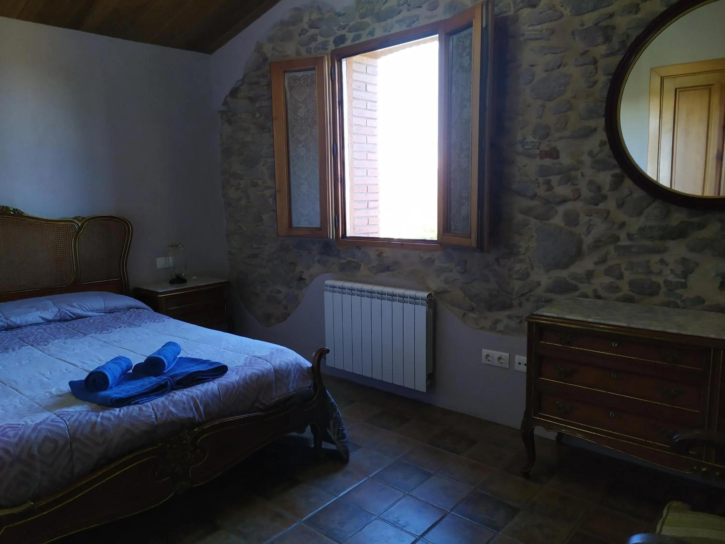 Bedroom, Bed in Can Pobric