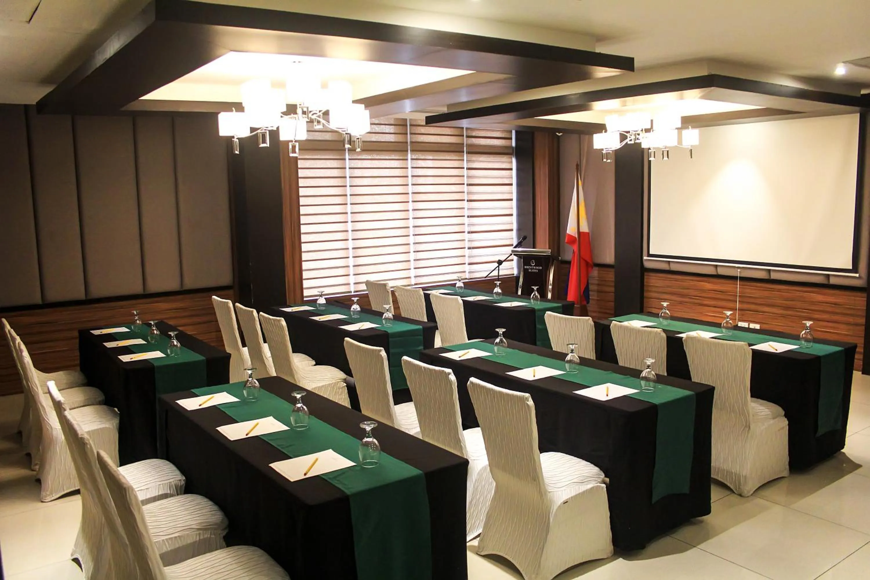 Banquet/Function facilities in Brentwood Suites