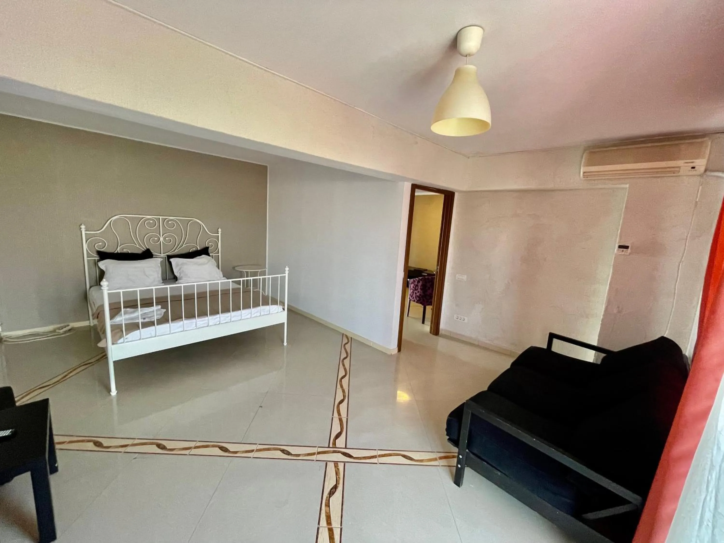 Bed in Hotel Mon Caprice