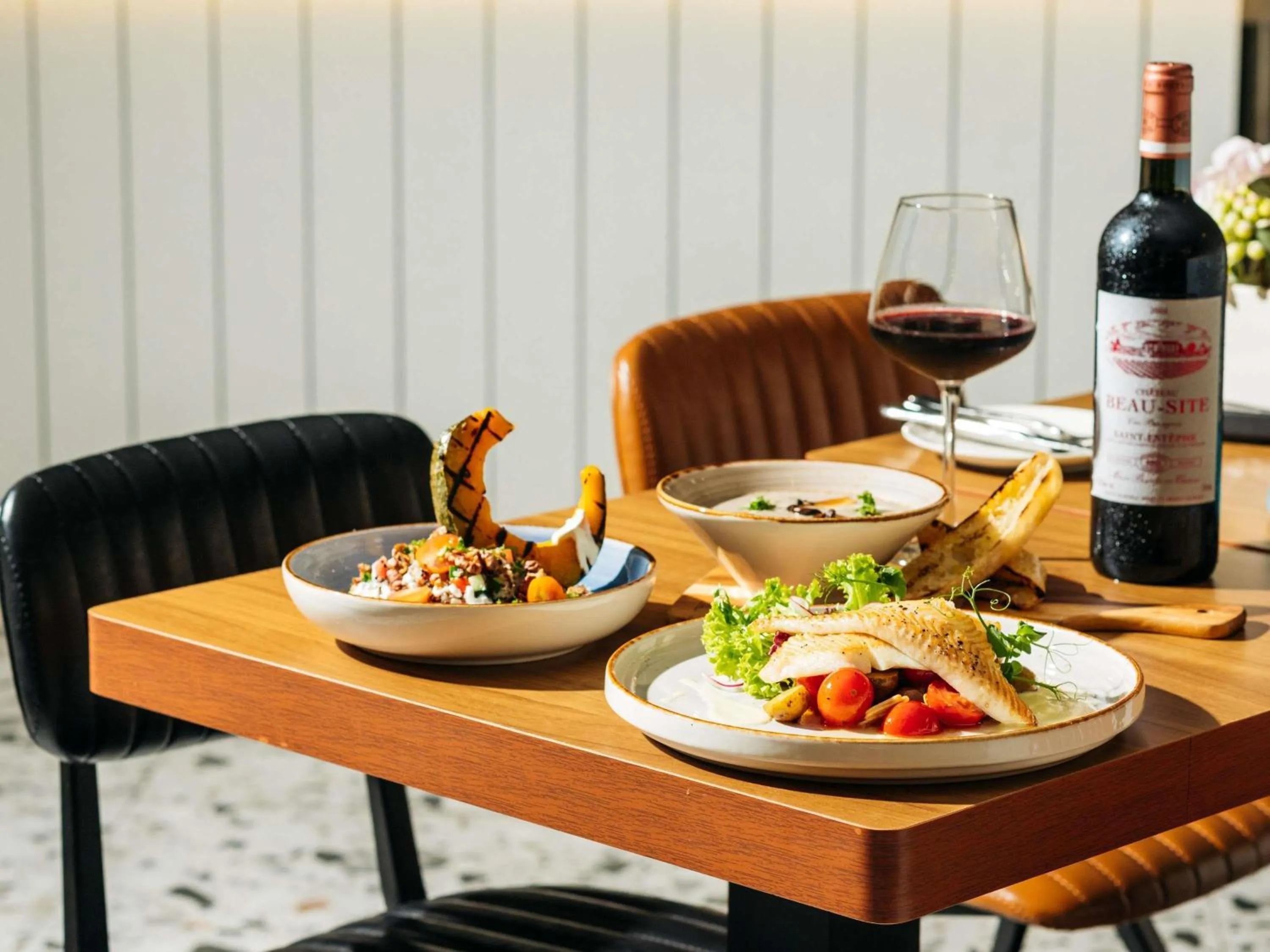 Property building in Mercure Singapore Tyrwhitt