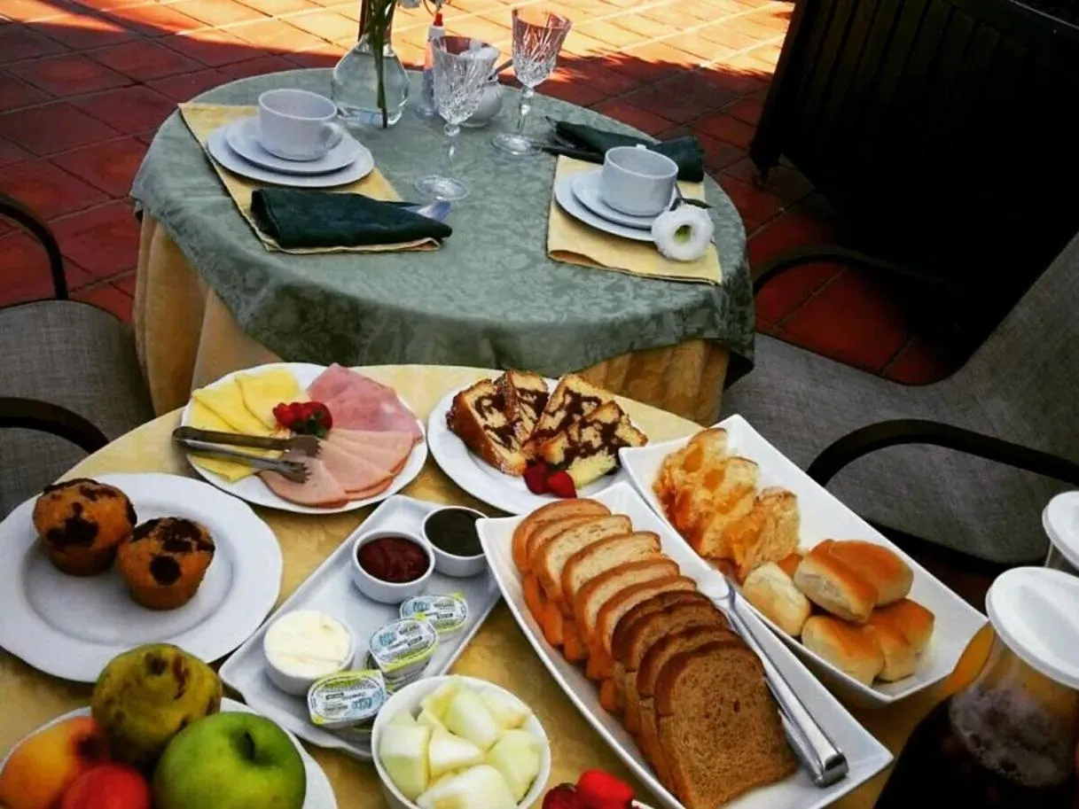 Restaurant/places to eat in Hotel Visconte D'Italia