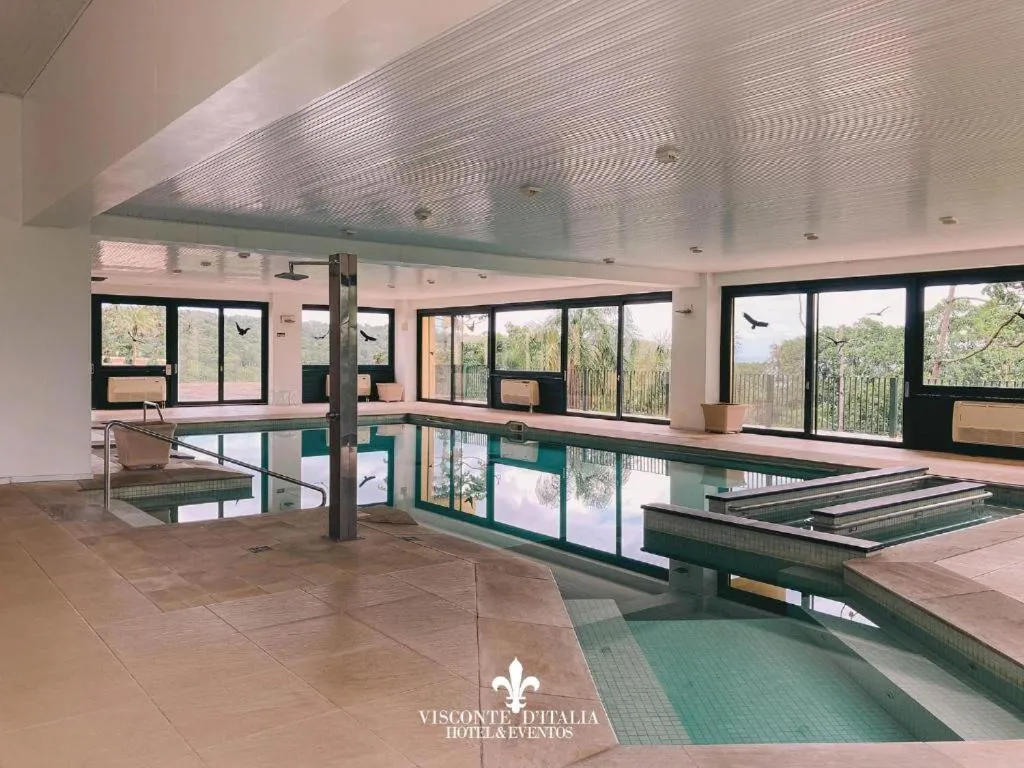 Swimming pool in Hotel Visconte D'Italia