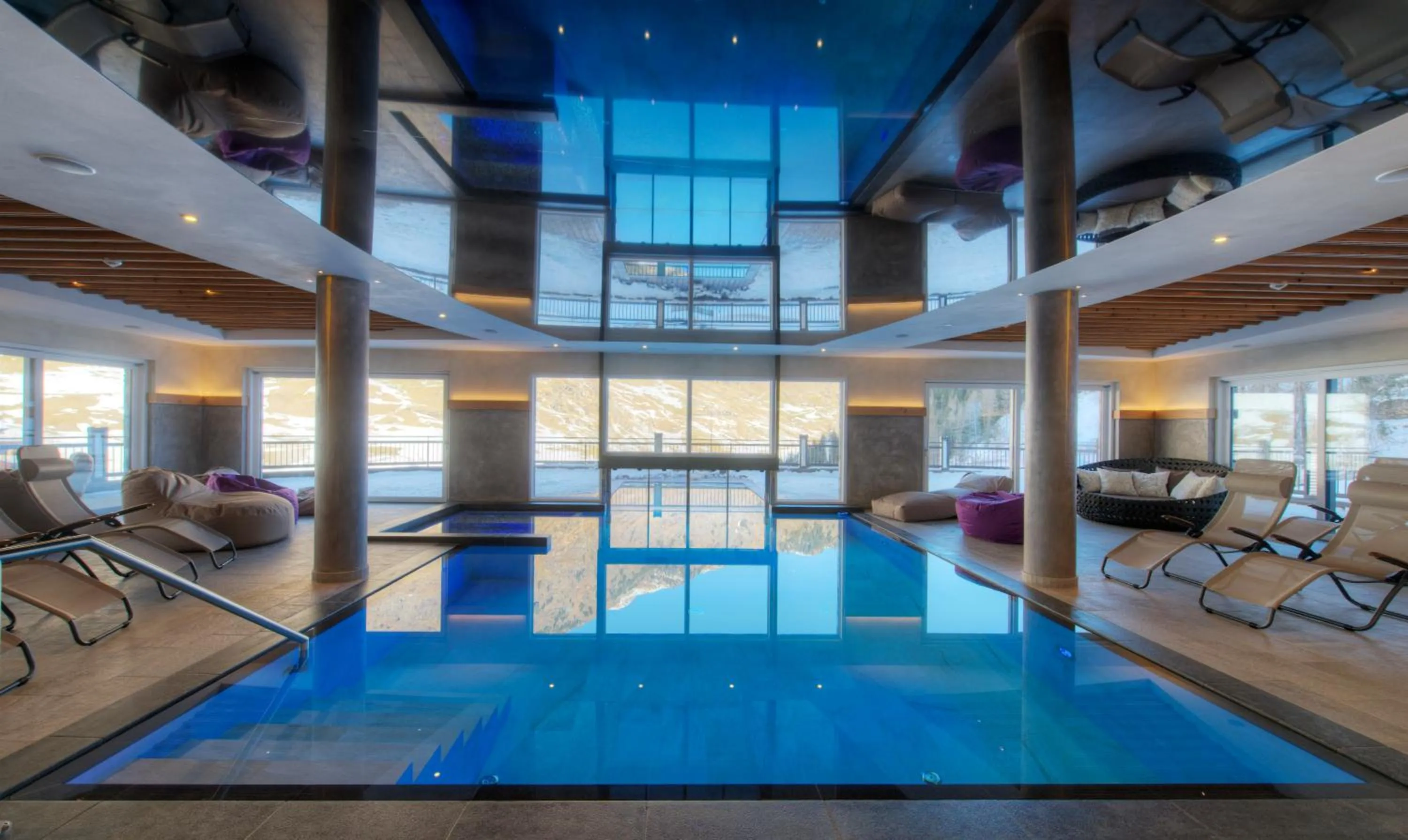 Swimming pool in Montresor Hotel Pfeldererhof