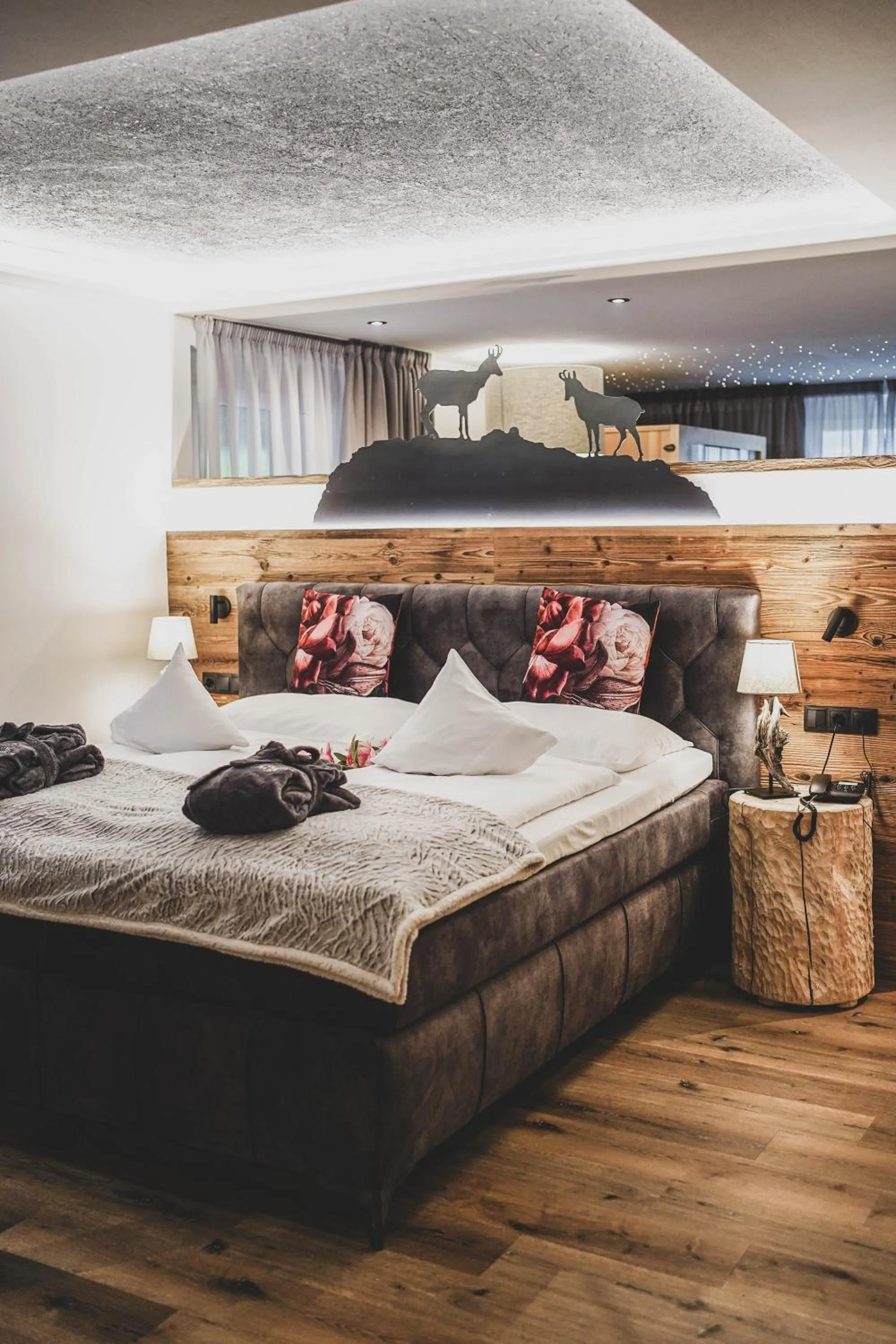 Bedroom, Bed in Montresor Hotel Pfeldererhof