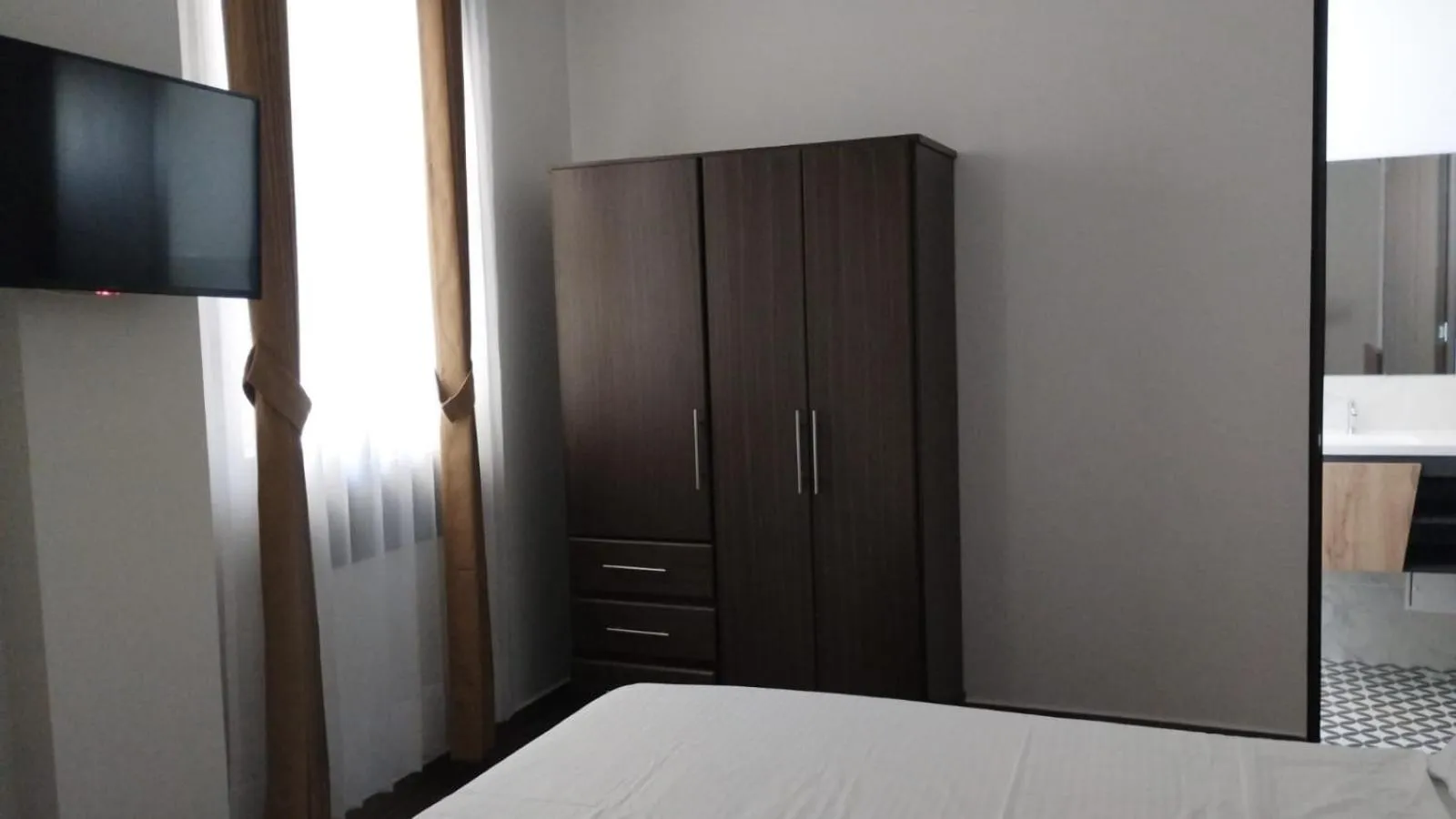 TV and multimedia in Hotel Guadalupe Acacías