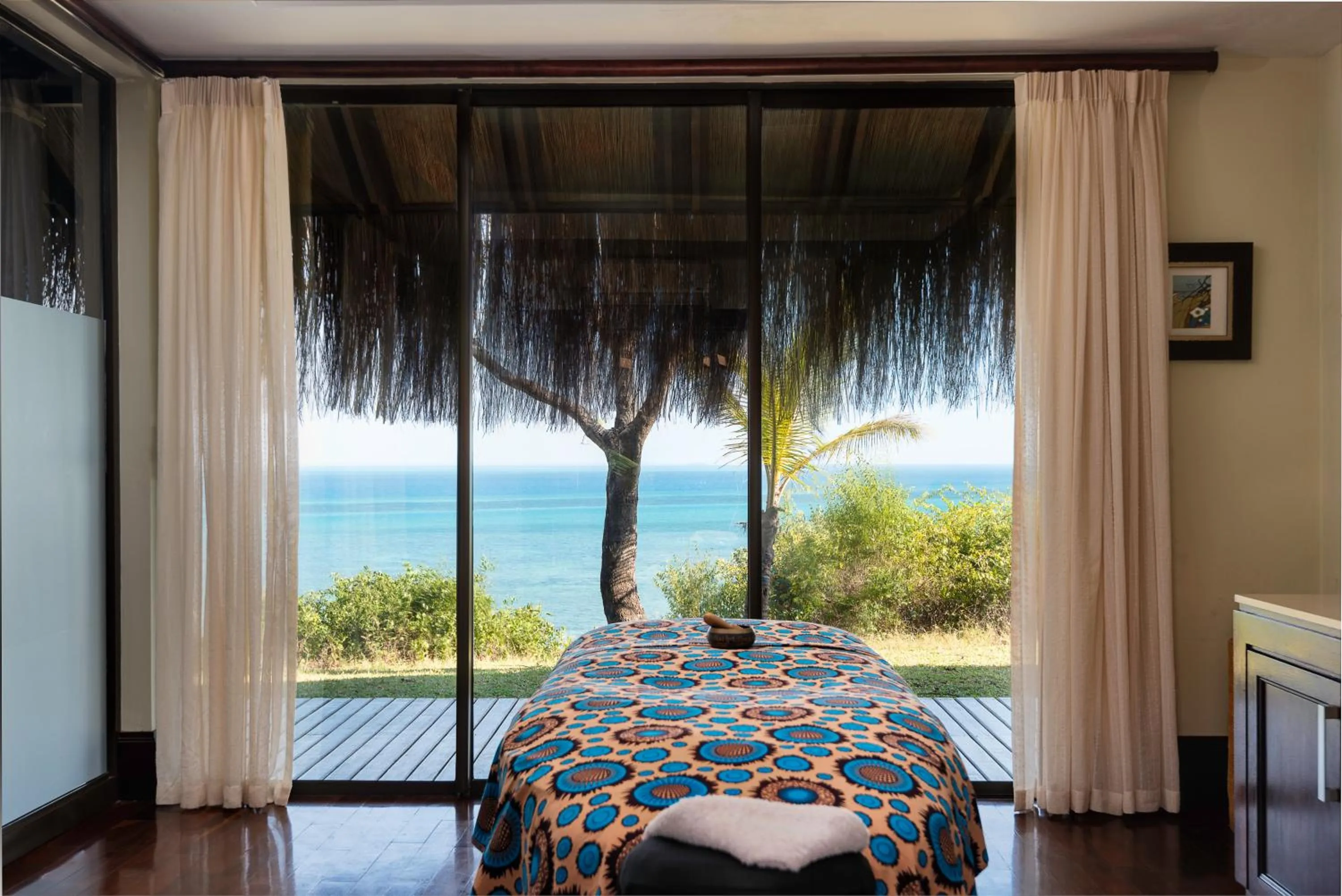 Bed in Anantara Bazaruto Island Resort