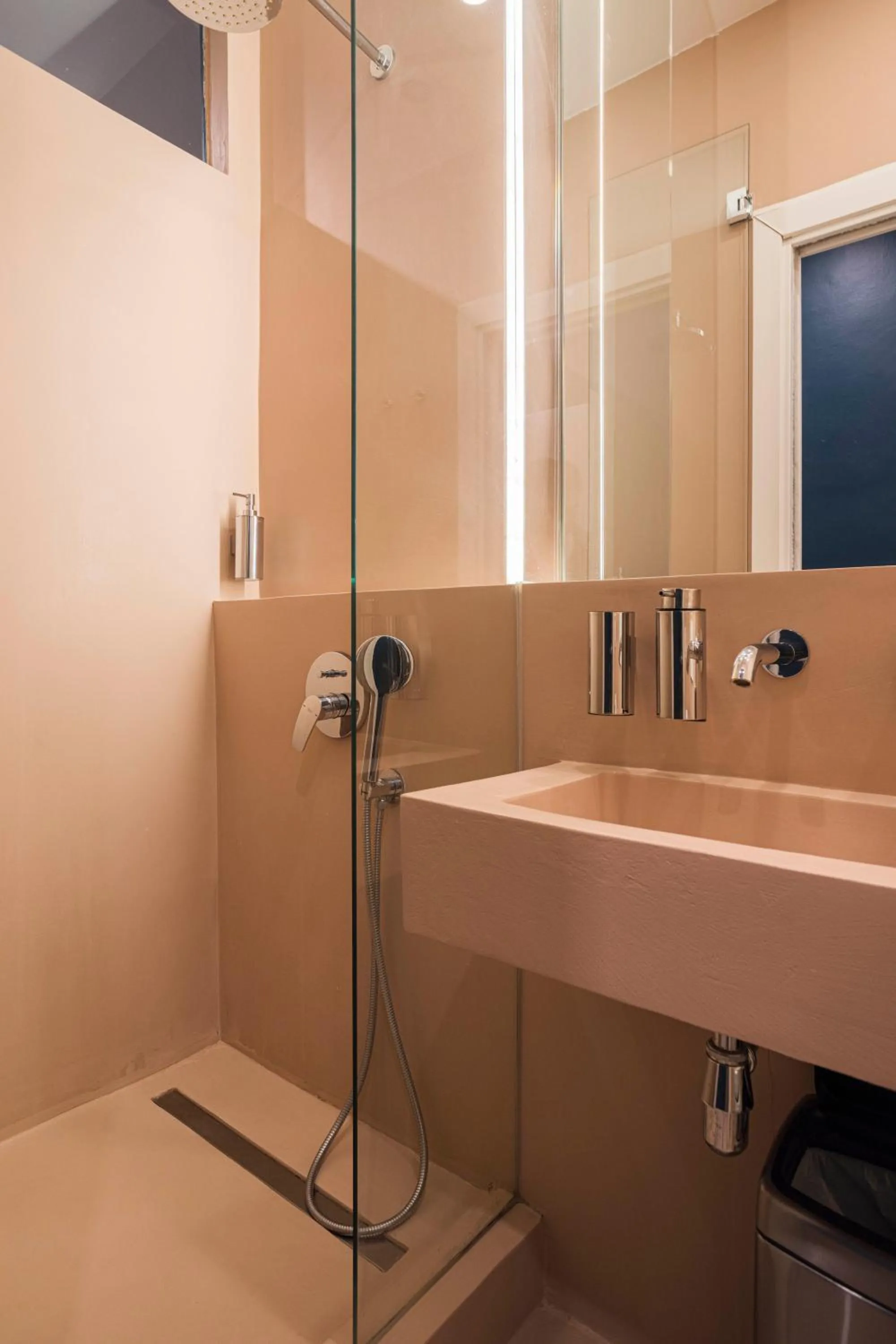 Bathroom in Hostal Sol y K