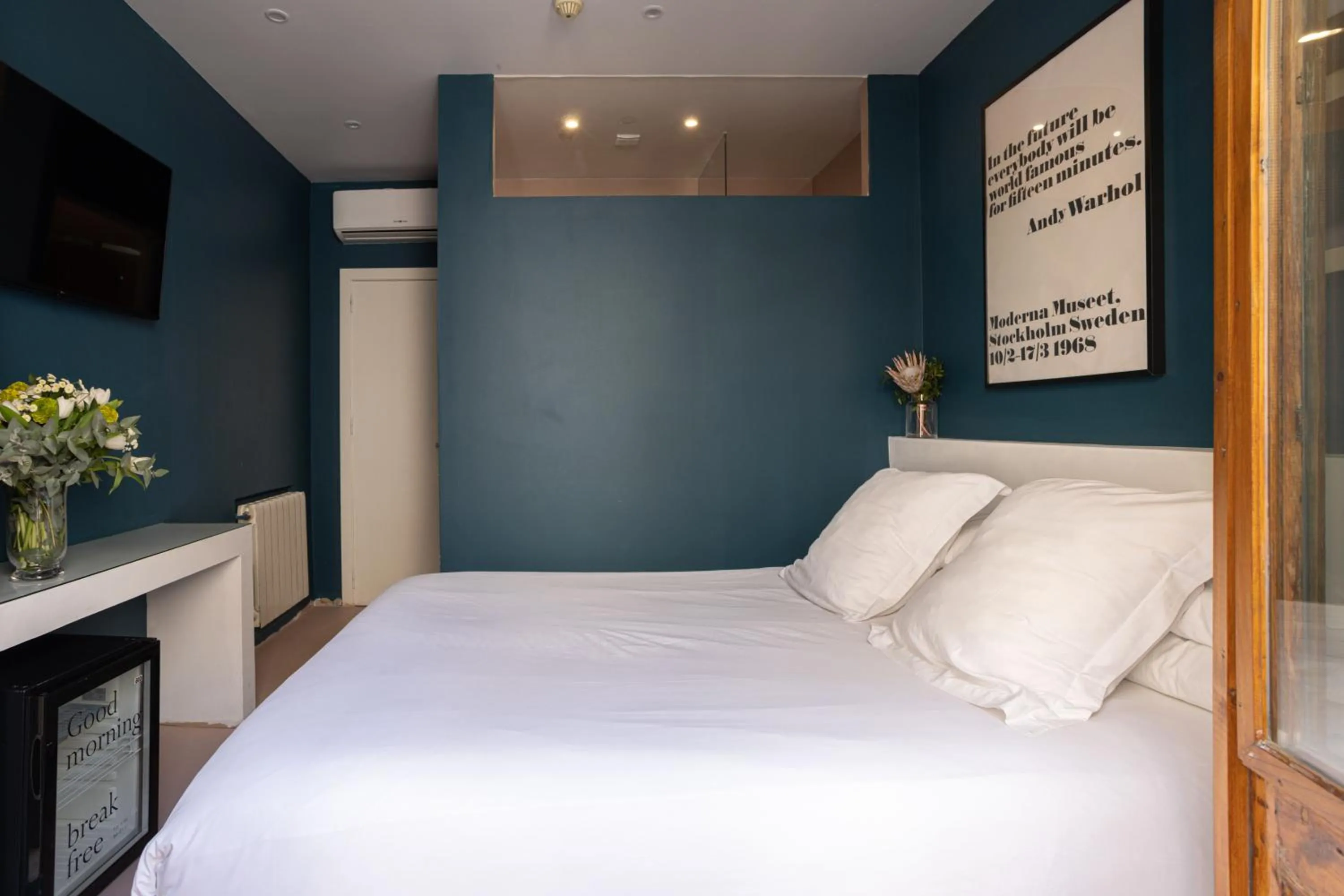 Bed in Hostal Sol y K