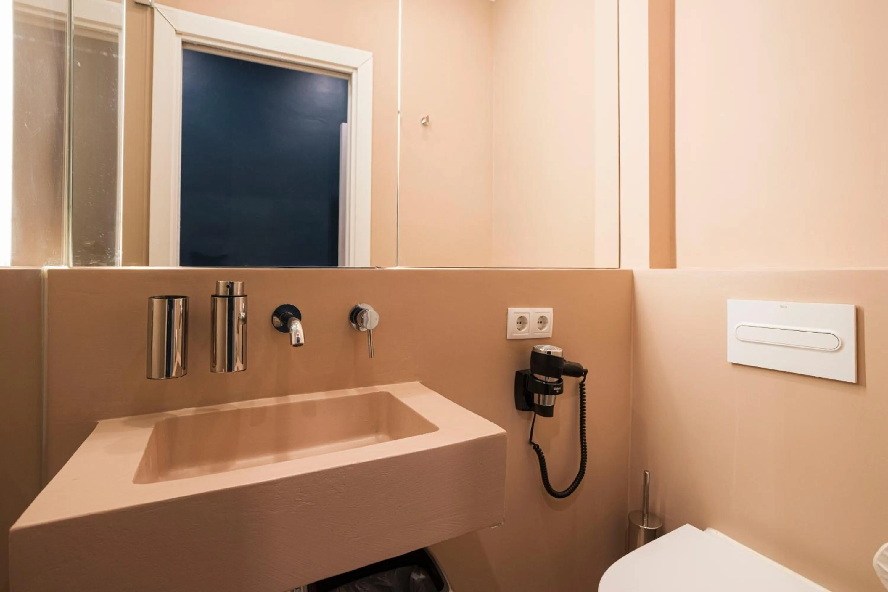 Bathroom in Hostal Sol y K