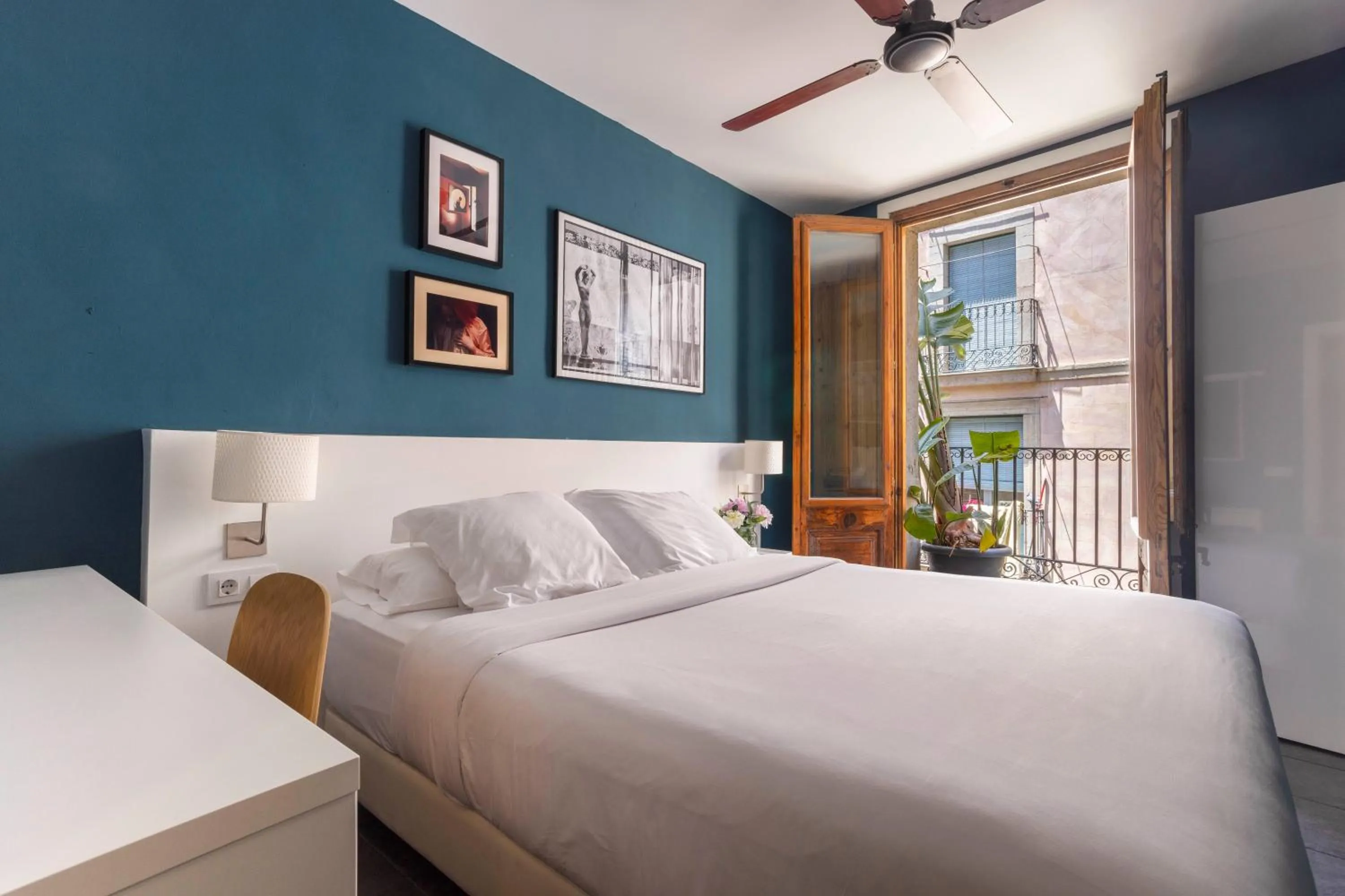 Bed in Hostal Sol y K