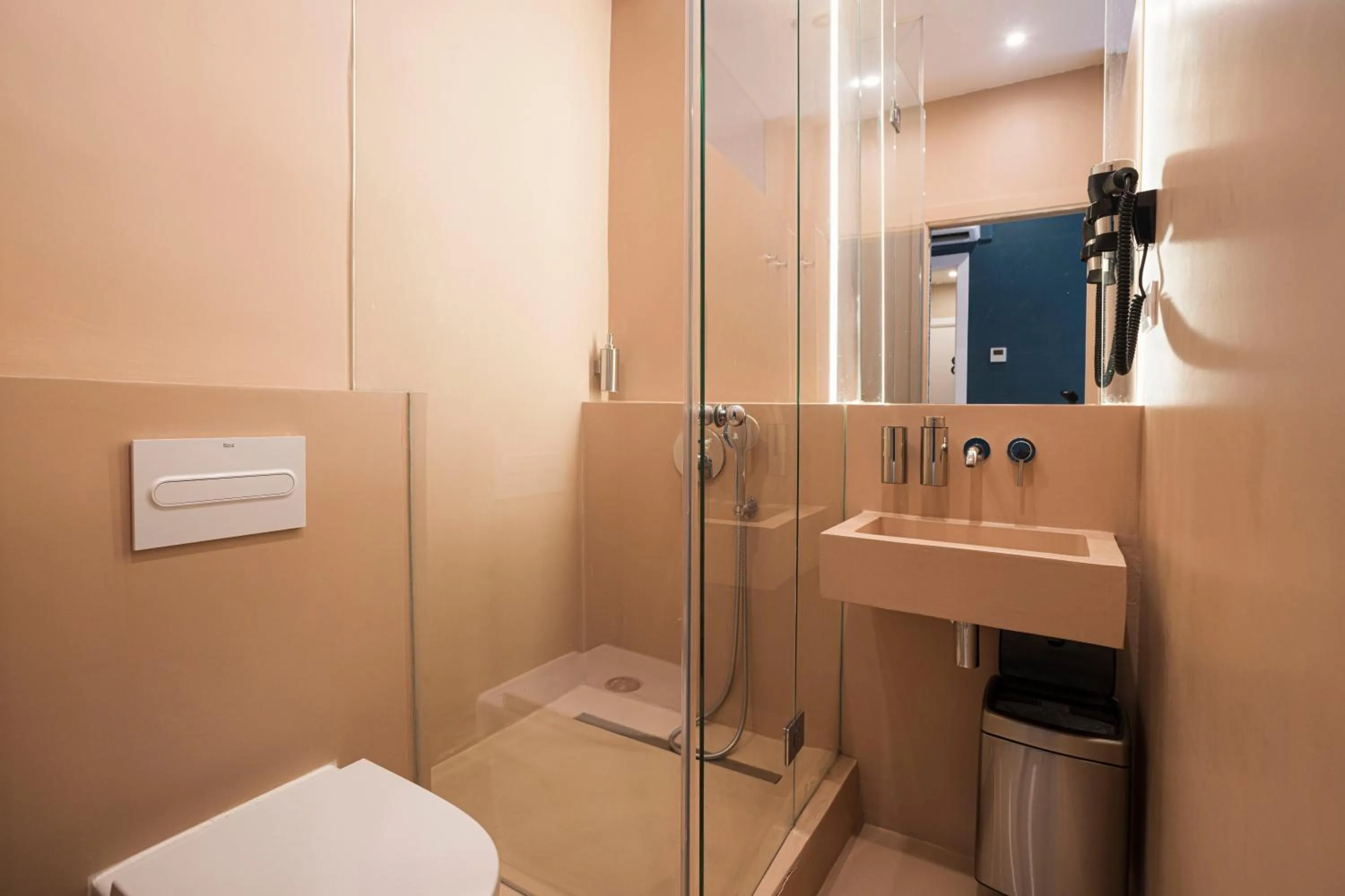 Bathroom in Hostal Sol y K