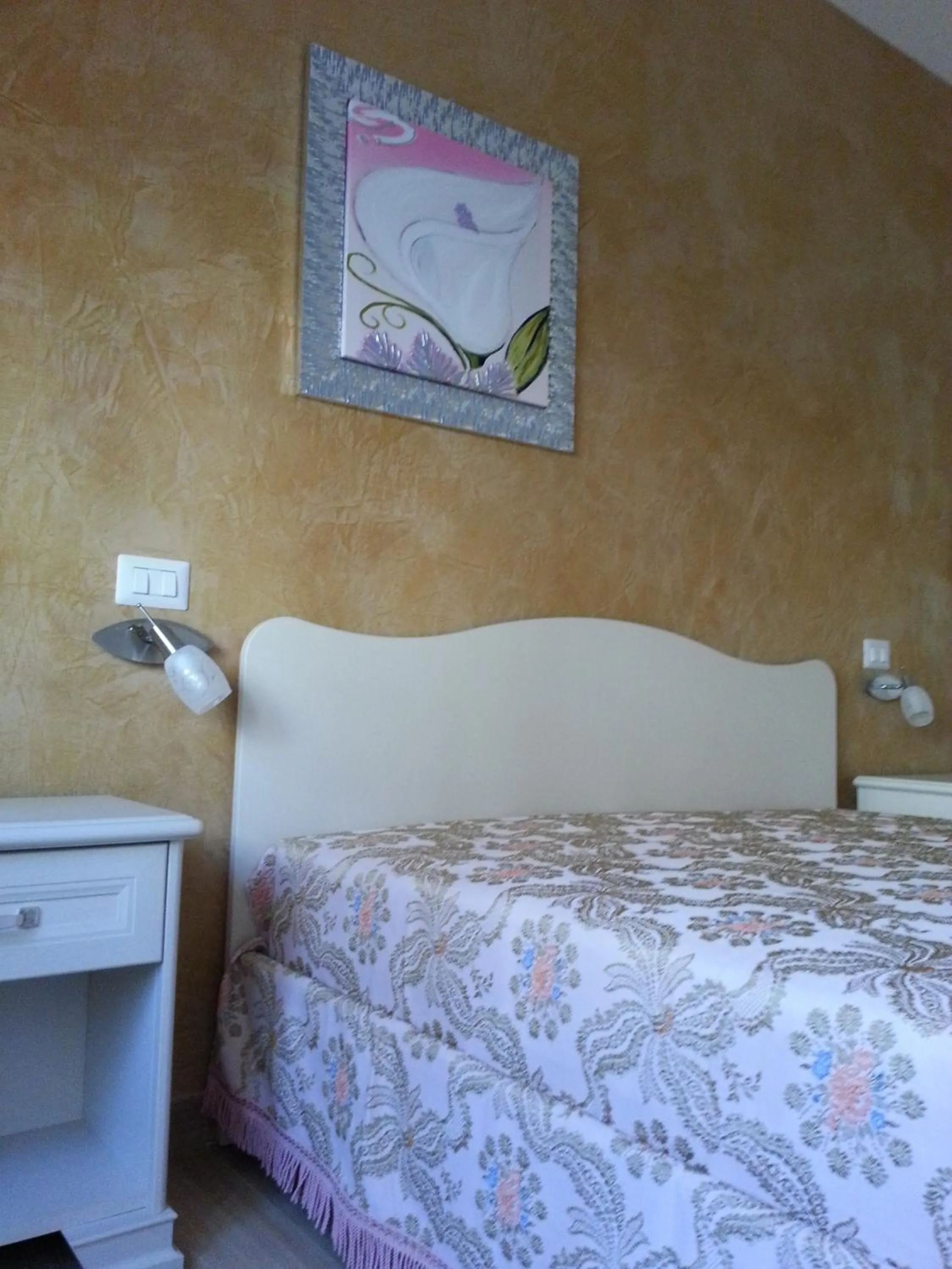 Decorative detail, Bed in B&B sul Mare