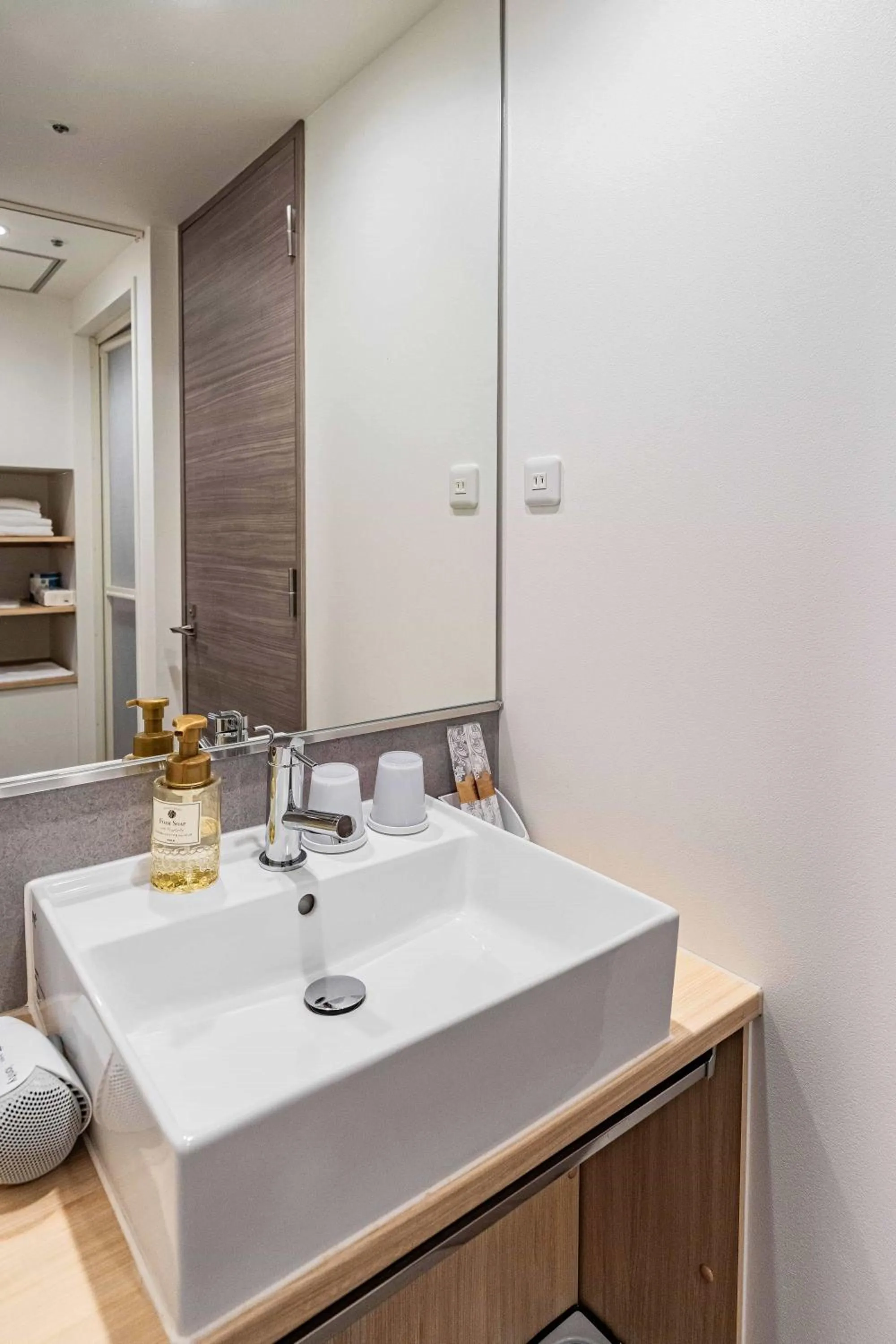 Photo of the whole room in Kansai International Airport Hotel 11