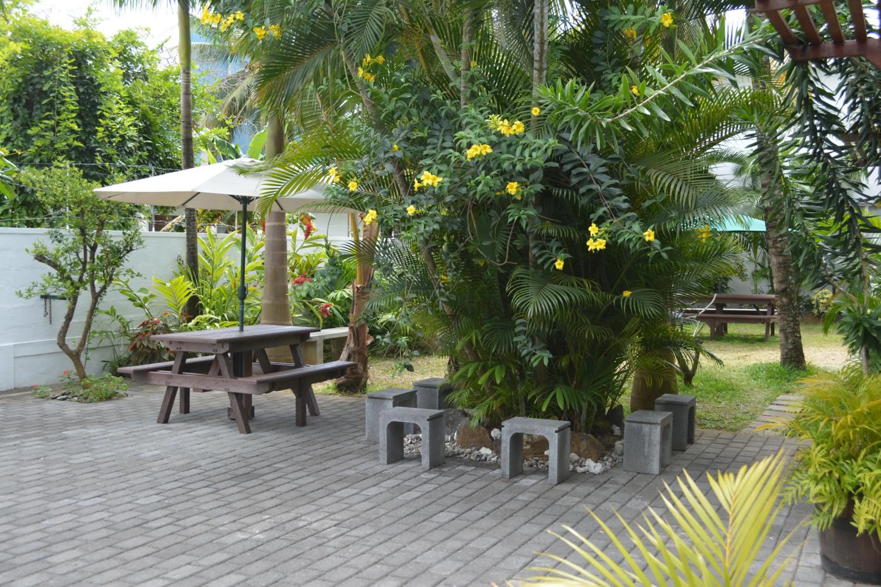 Garden view in La Perla Holiday Apartments