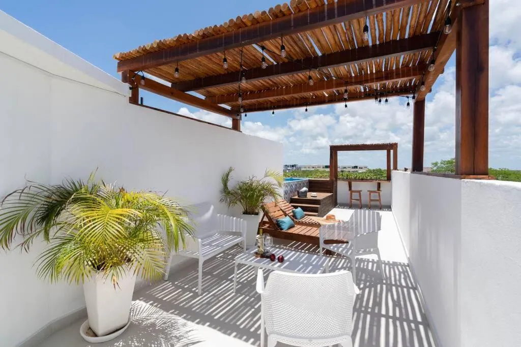 Patio in SunsetviewPH+PrivPool+Near Beach&Town+Rooftop+50mb