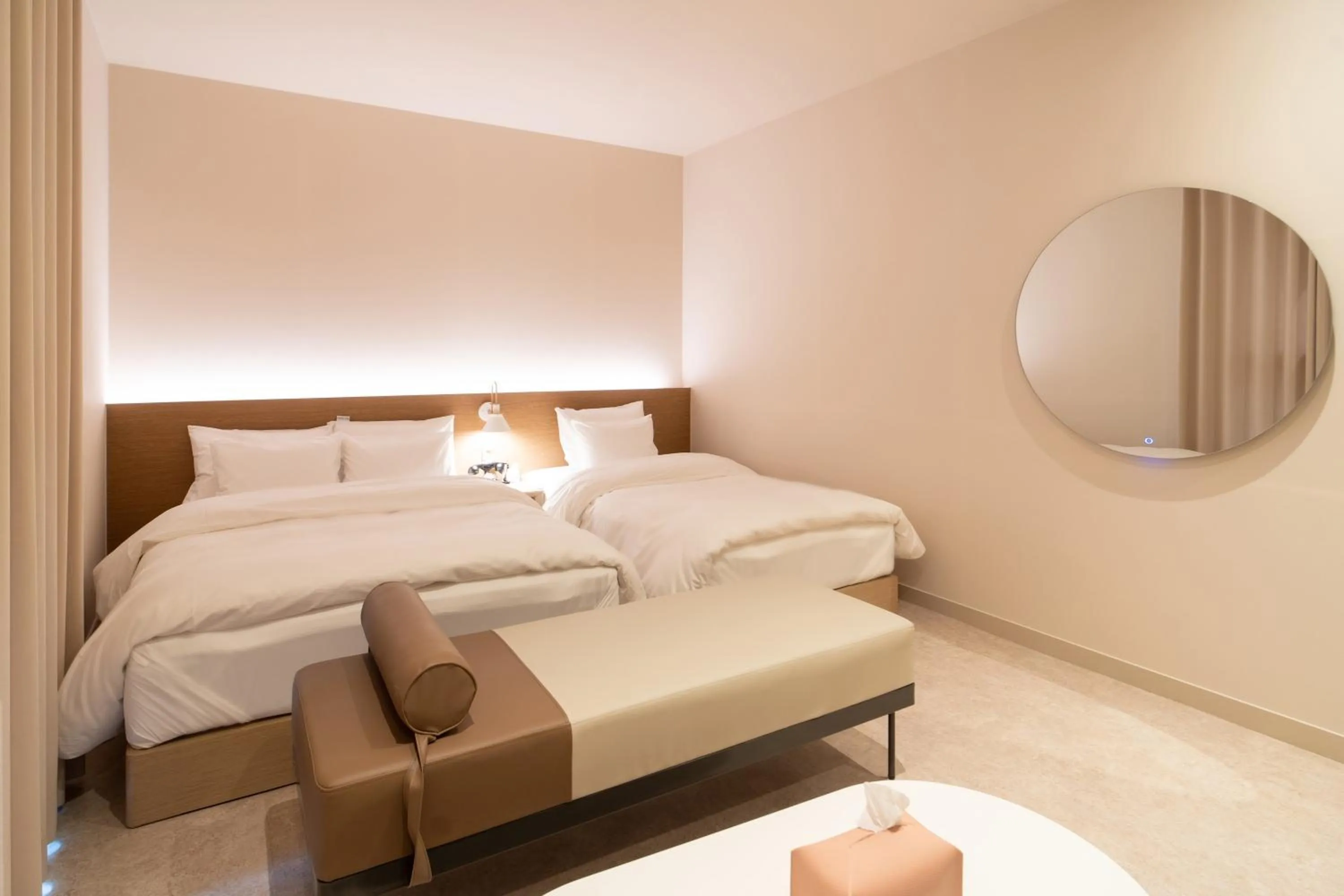 Photo of the whole room in '사용x' 클릭금지 Goyang Hotel Yuji