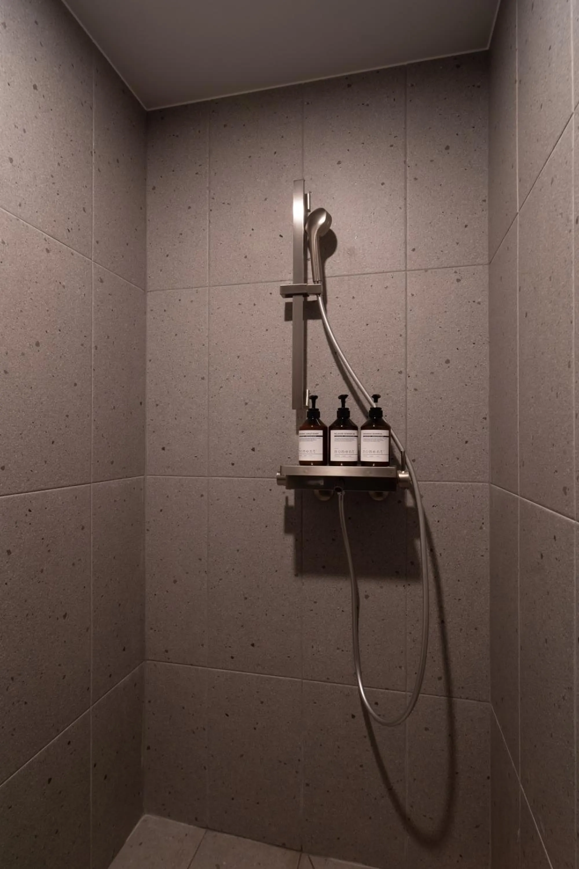 Shower in '사용x' 클릭금지 Goyang Hotel Yuji