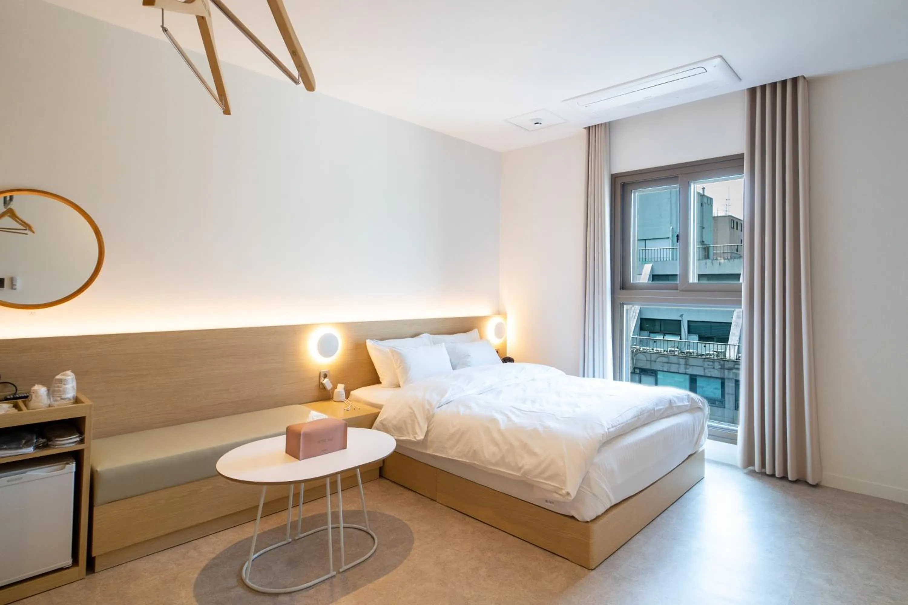 Photo of the whole room in '사용x' 클릭금지 Goyang Hotel Yuji