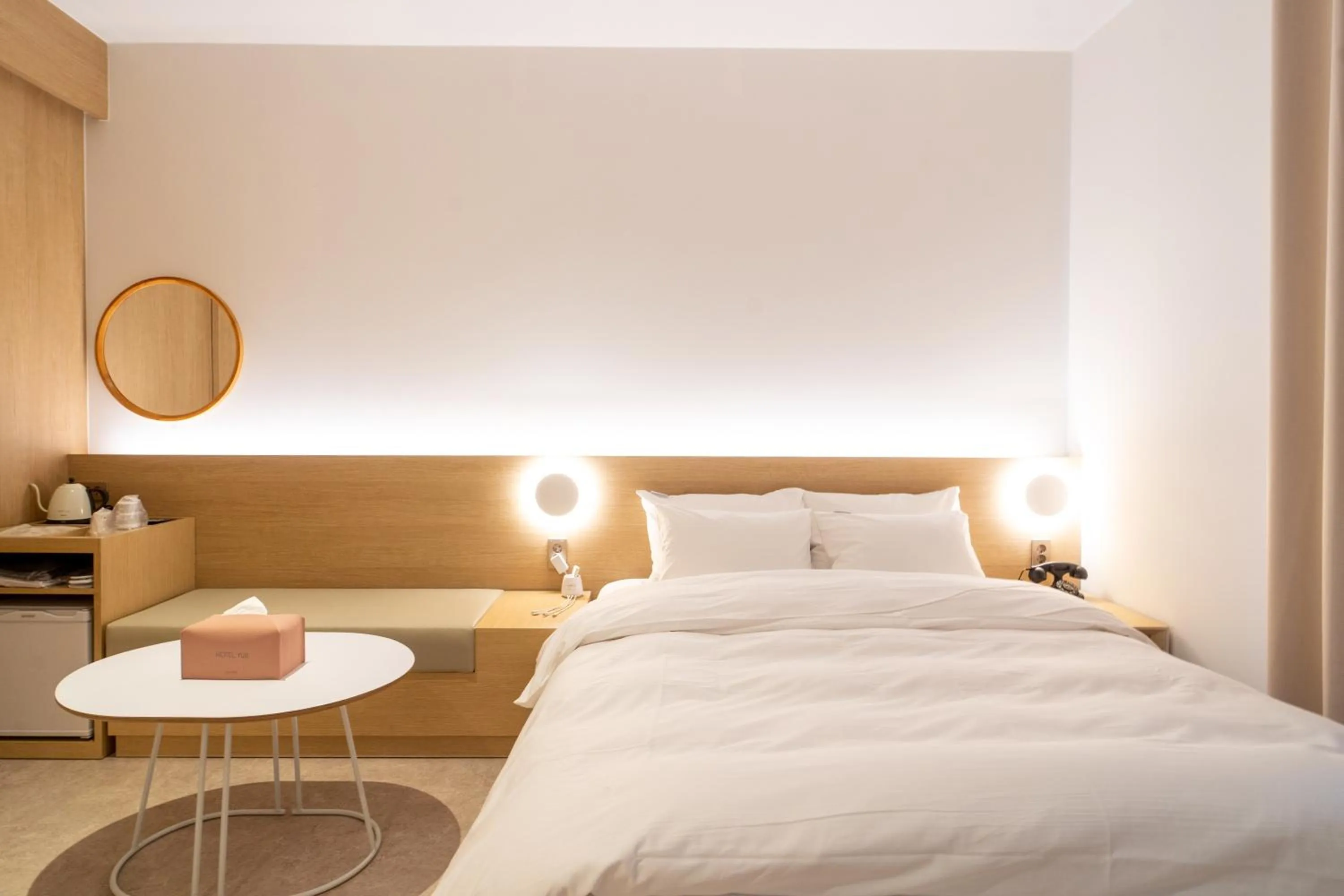 Photo of the whole room in '사용x' 클릭금지 Goyang Hotel Yuji