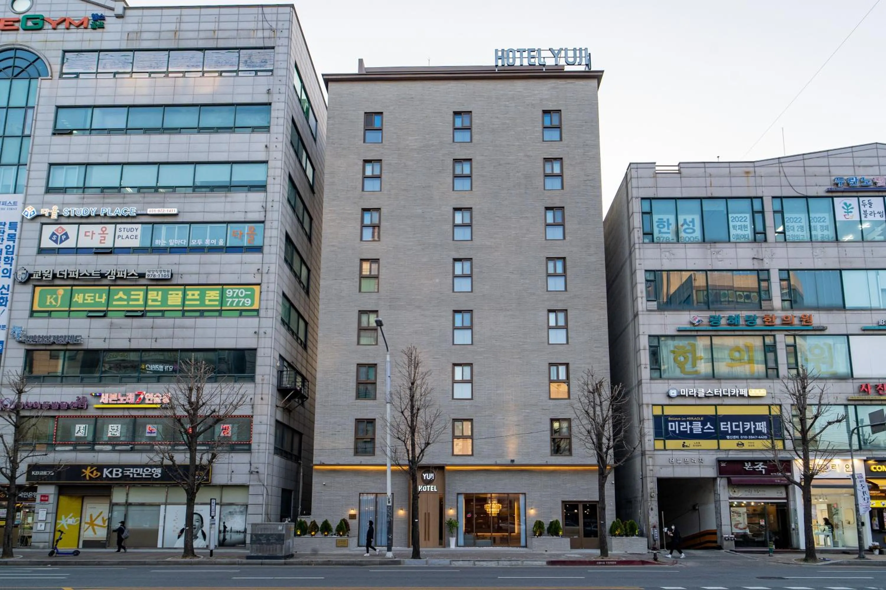 Property building in '사용x' 클릭금지 Goyang Hotel Yuji