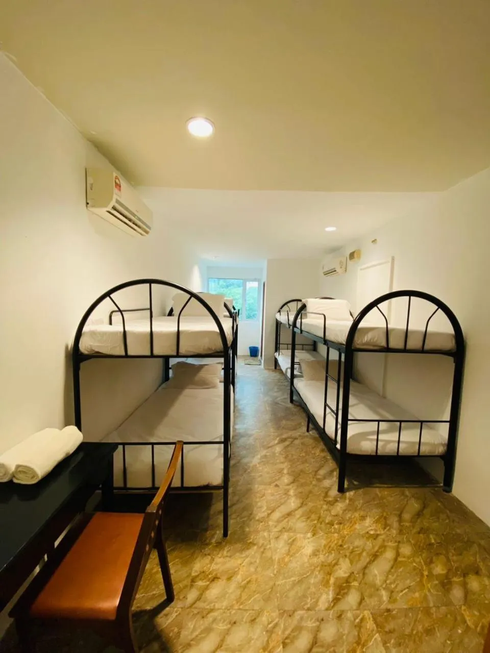 H2 Worldpackers , The Social Hotel