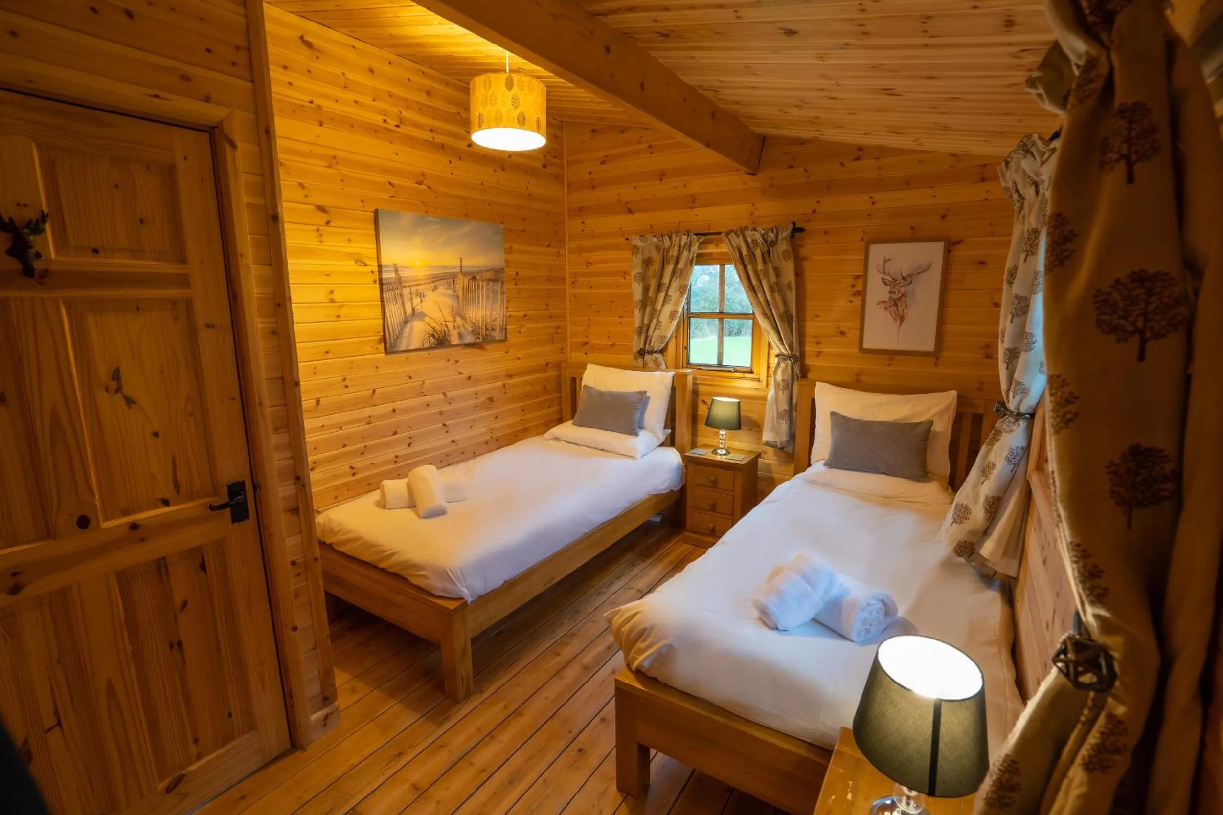 Bed in Wall Eden Farm - Luxury Log Cabins and Glamping