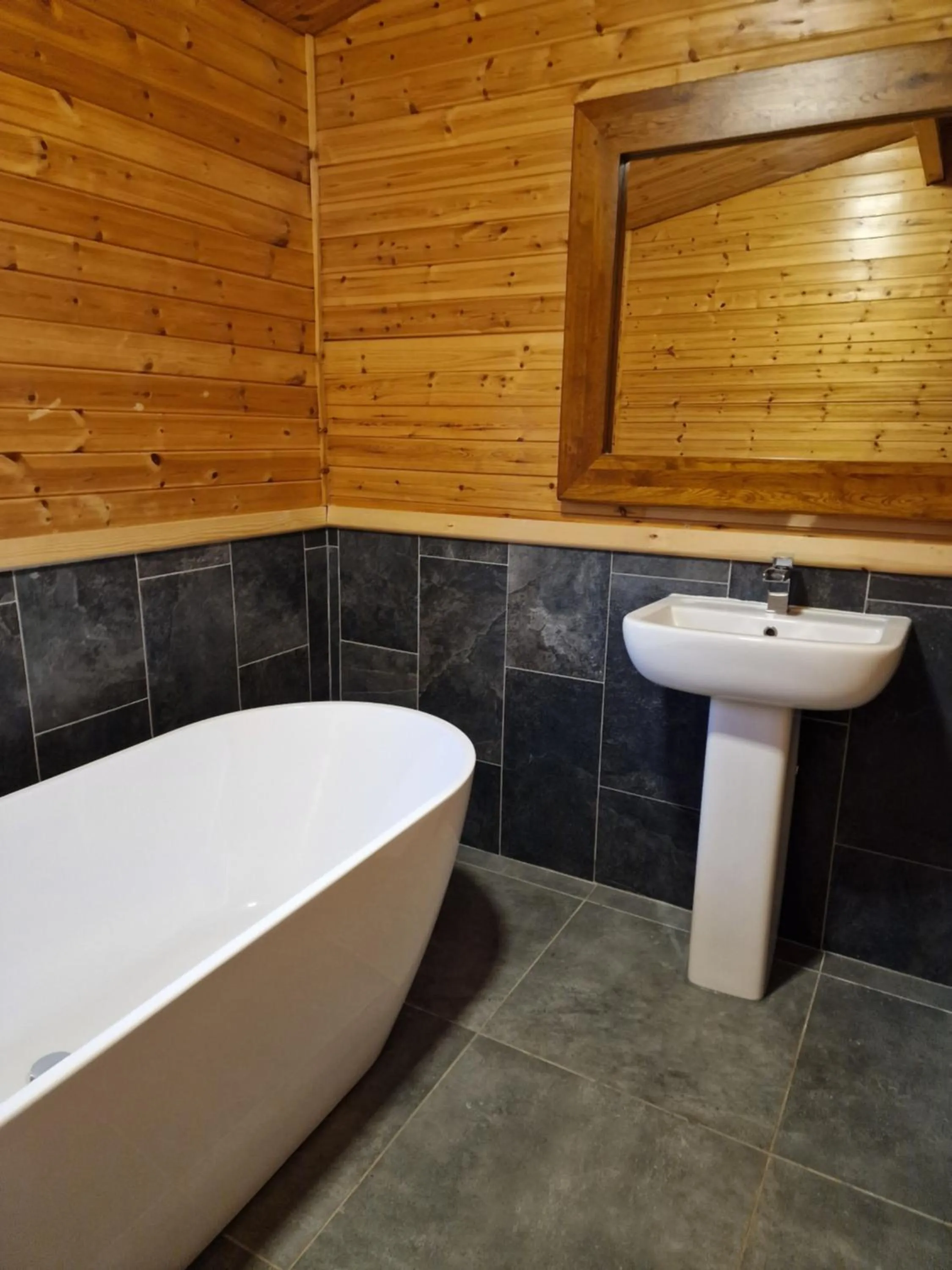 Bathroom in Wall Eden Farm - Luxury Log Cabins and Glamping