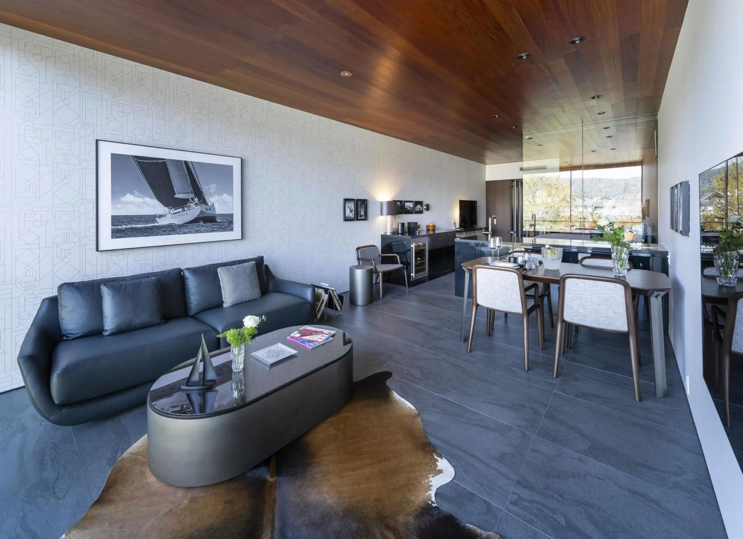 TV and multimedia in Kamo Residences by Reflections