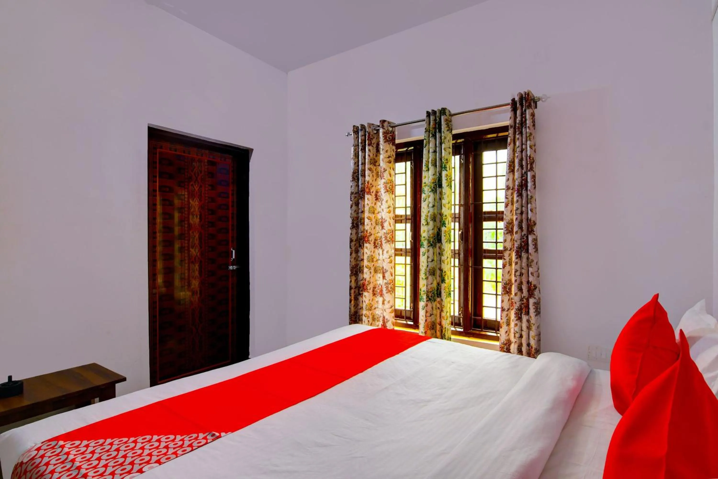 Bedroom in Hotel O Heaven Inn