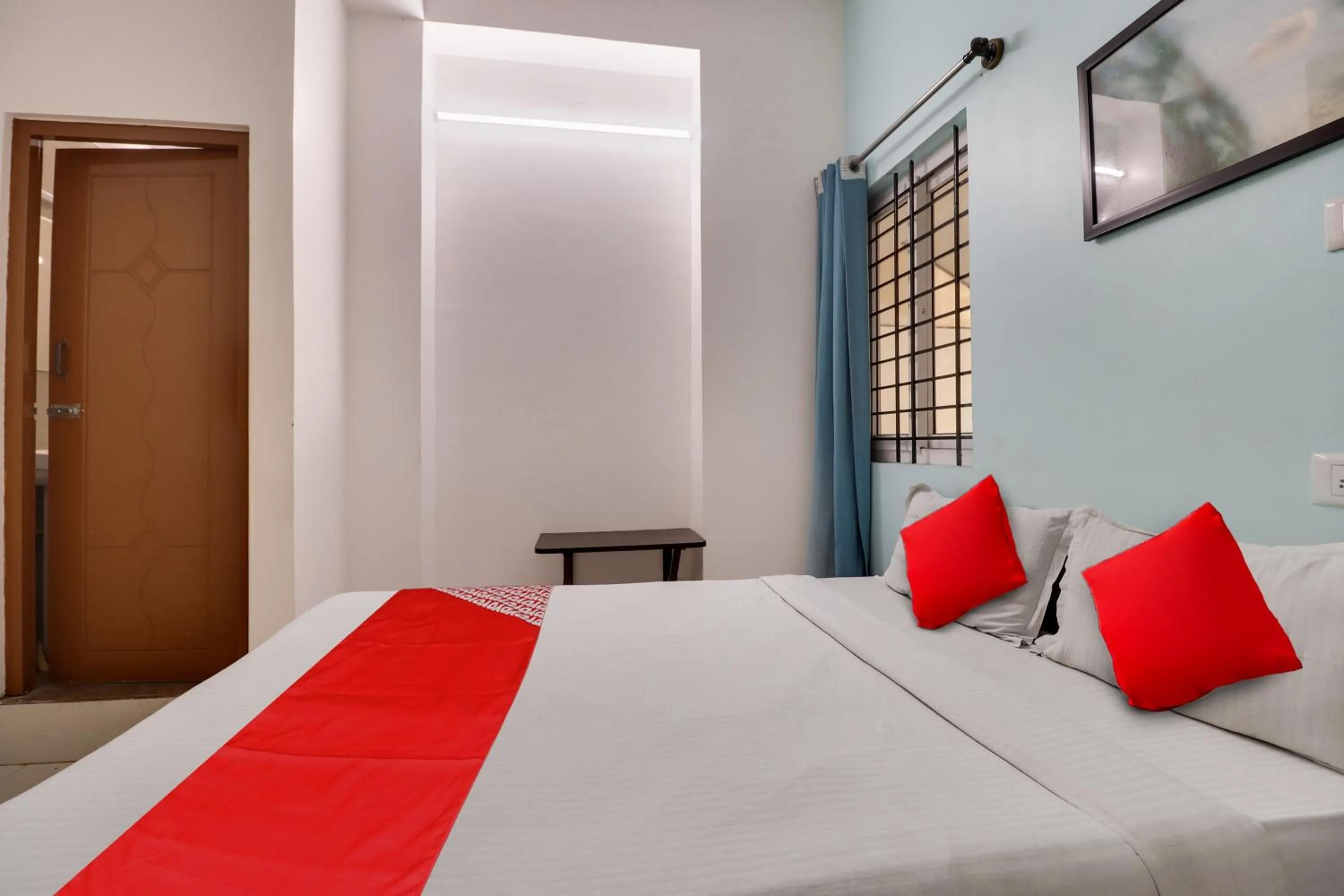 Bedroom, Bed in Hotel O New Grand Suites